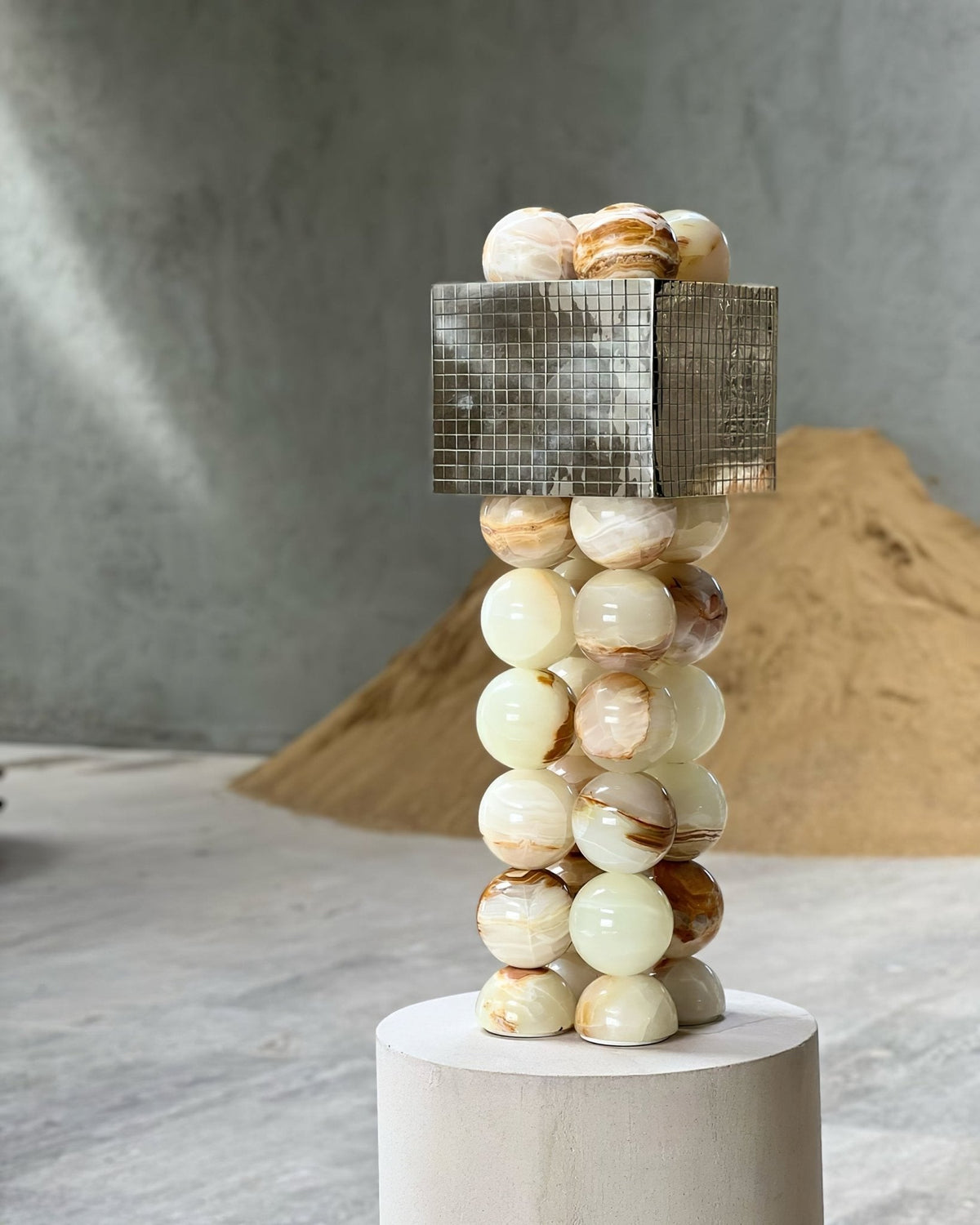 Quava Jade Table Lamp