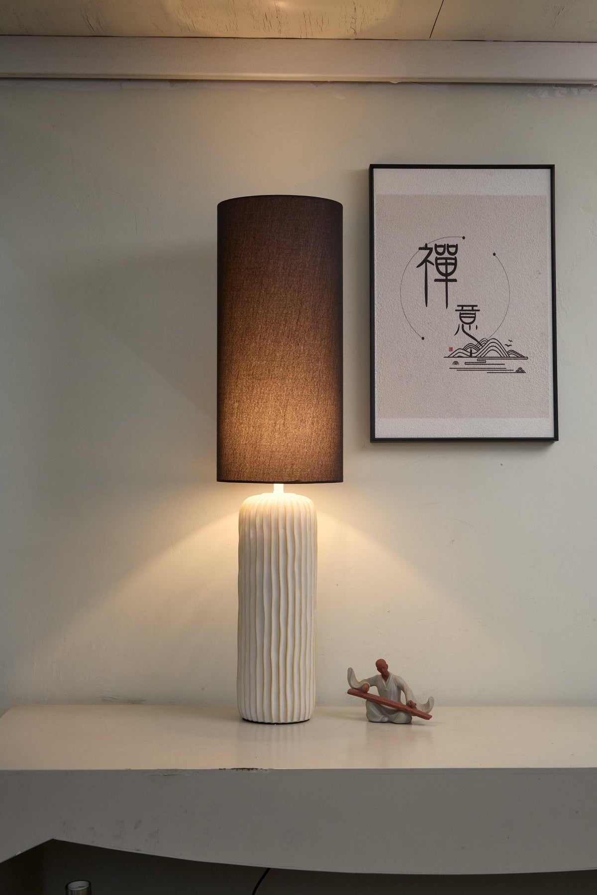 Ribbed Ceramic Column Table Lamp