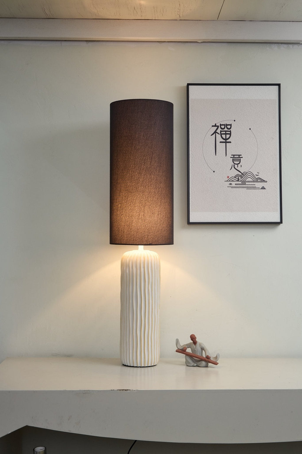 Ribbed Ceramic Column Table Lamp
