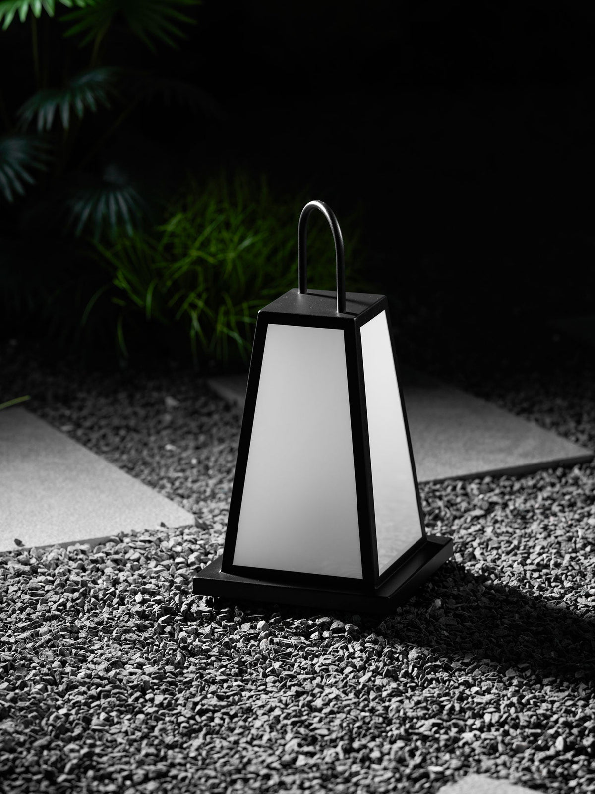 Roam Lantern Garden Outdoor Lamp
