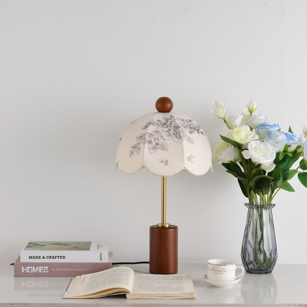 Roselle Vintage Table Lamp