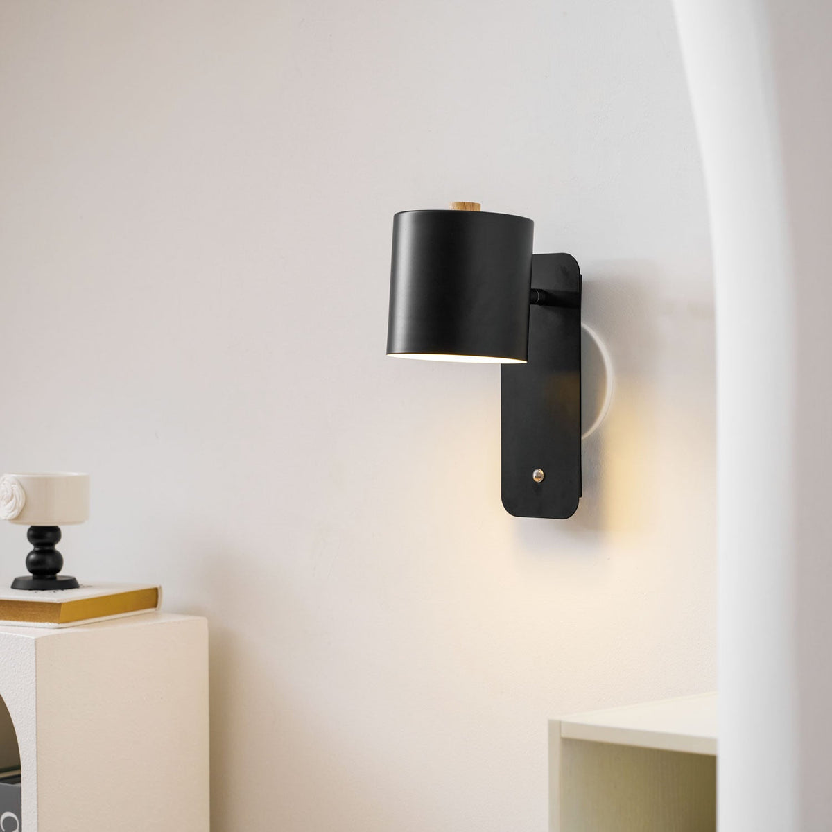 Rotatable Cylinder Rechargeable Wall Lamp