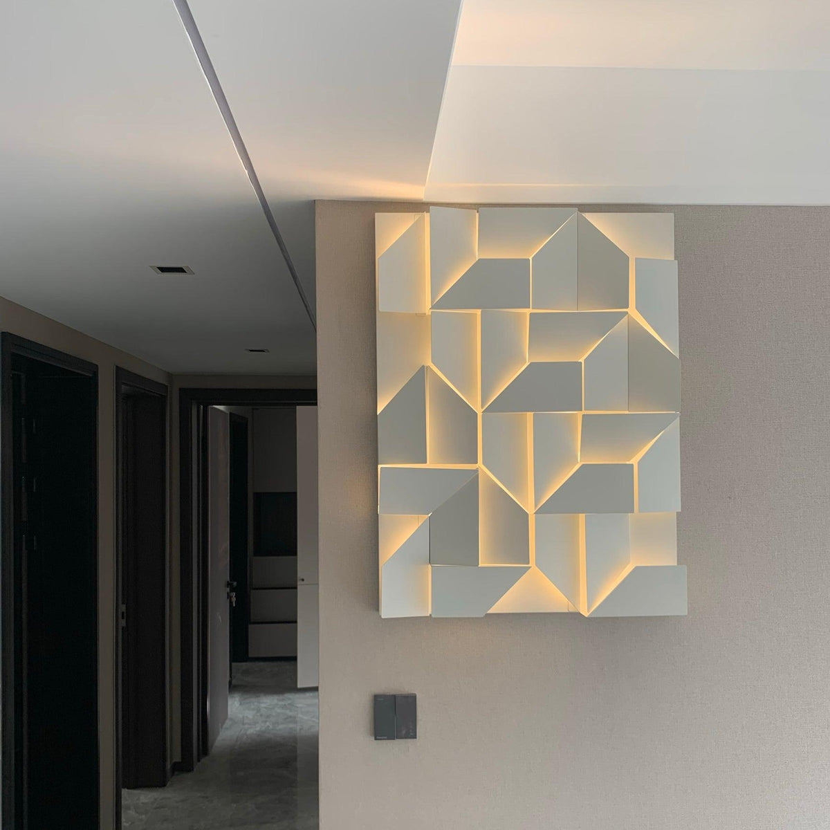 Shadows Grand Sconce