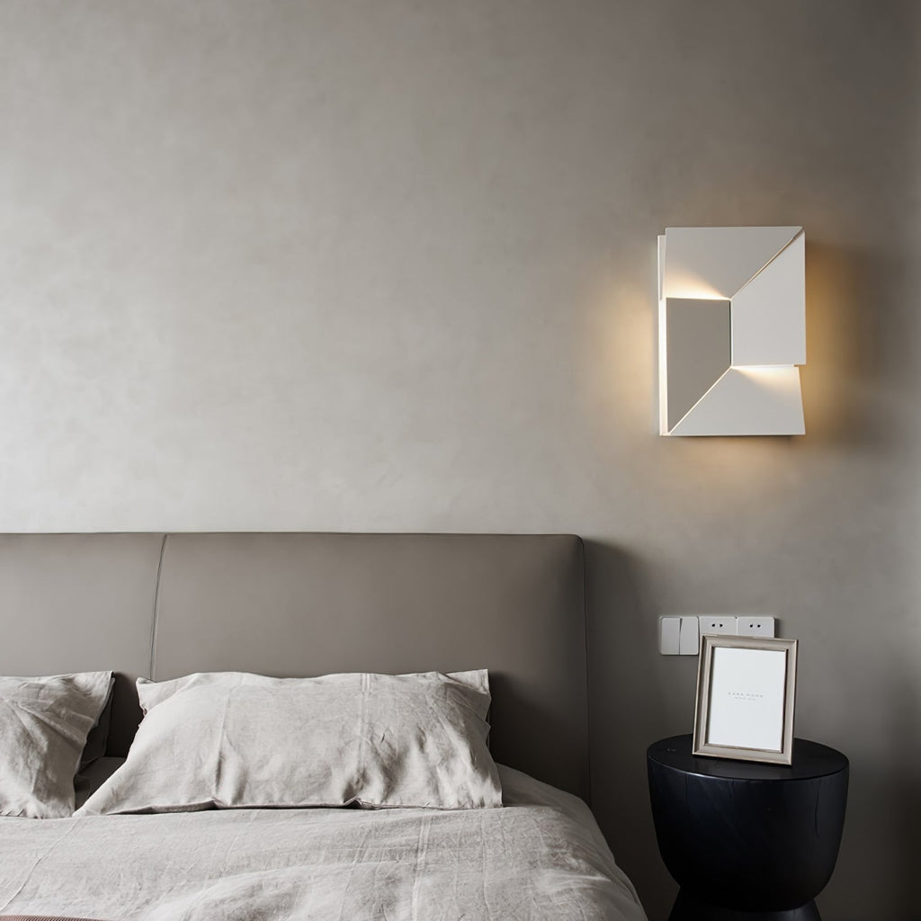 Shadows Grand Plug-in Sconce
