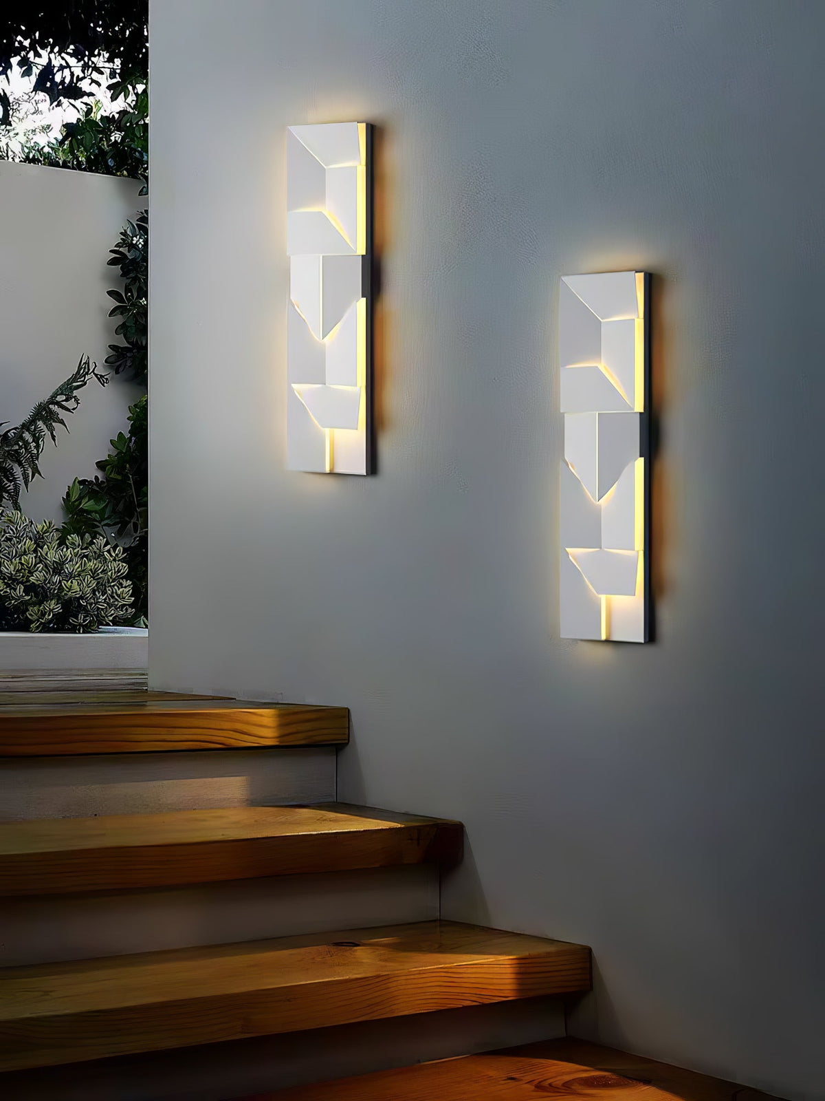 Shadows Grand Plug-in Sconce
