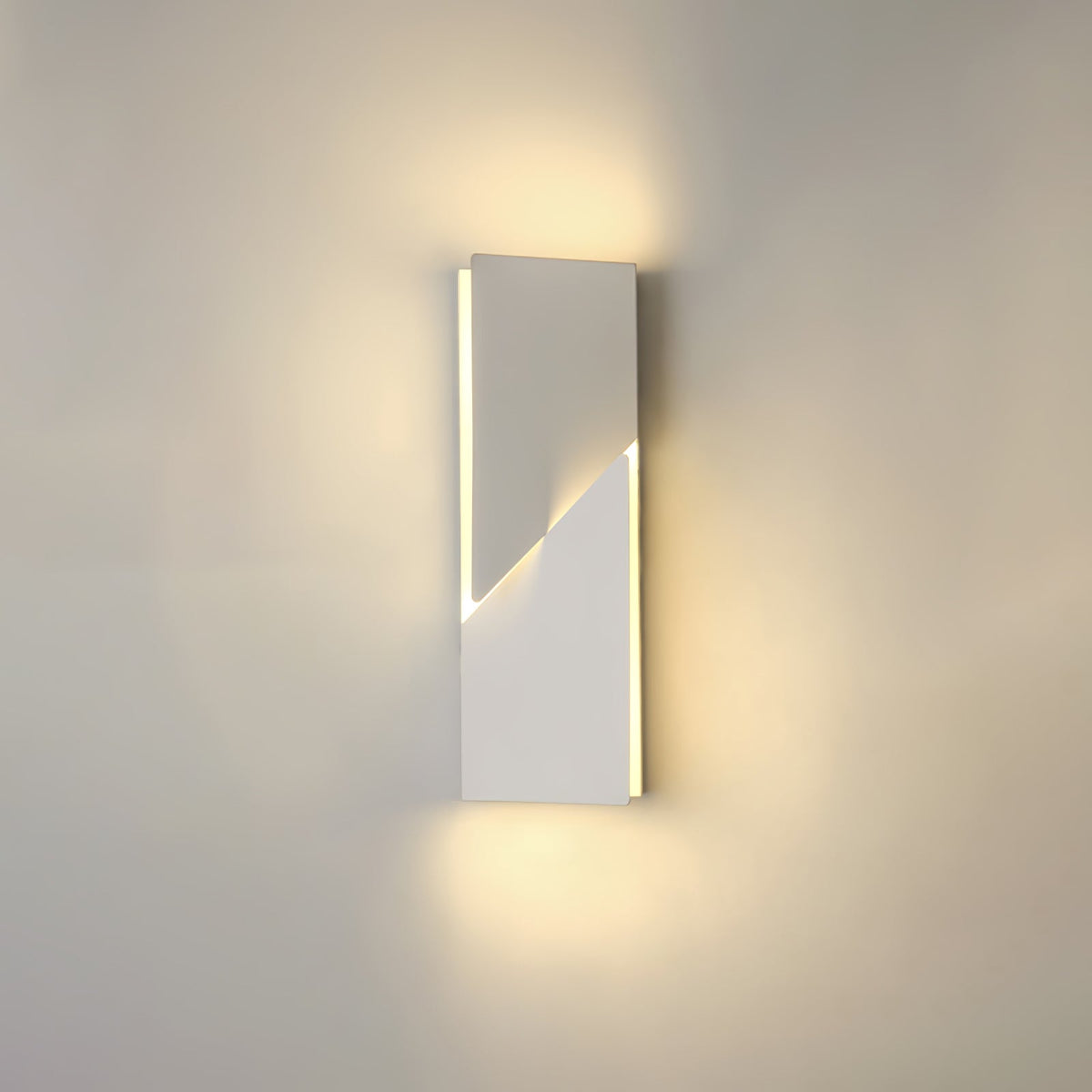 Shadows Grand Plug-in Sconce