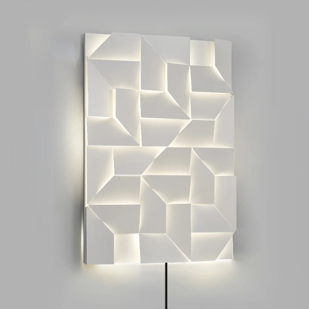 Shadows Grand Plug - in Sconce
