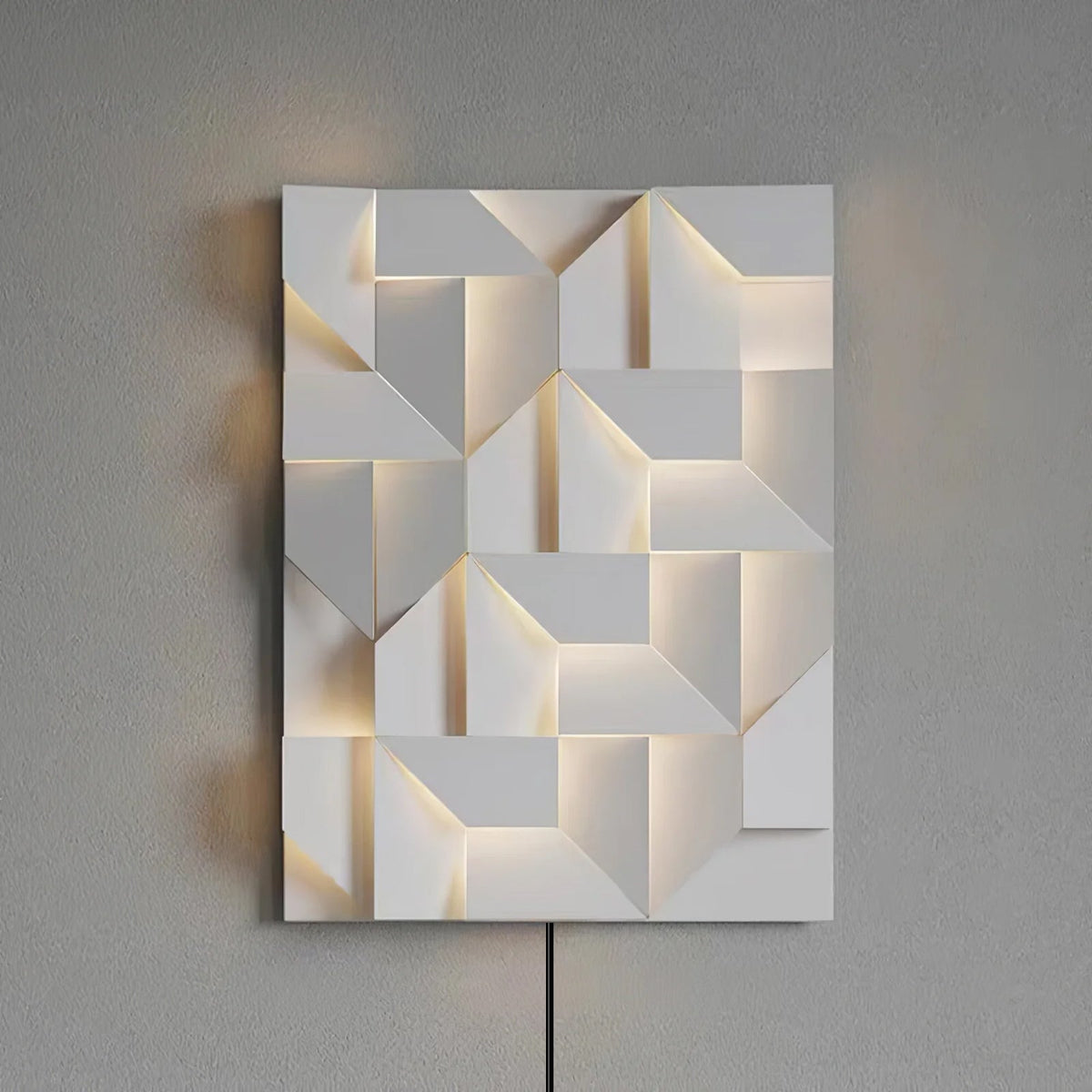 Shadows Grand Plug - in Sconce
