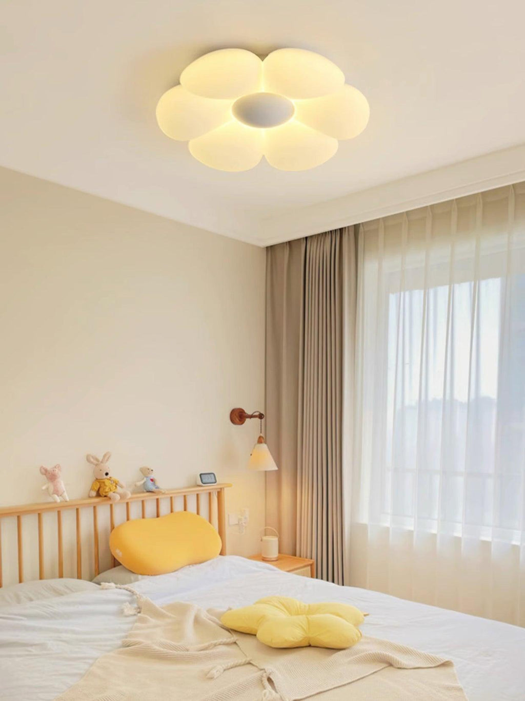 Six - leaf Flower Kids Room Ceiling Lamp