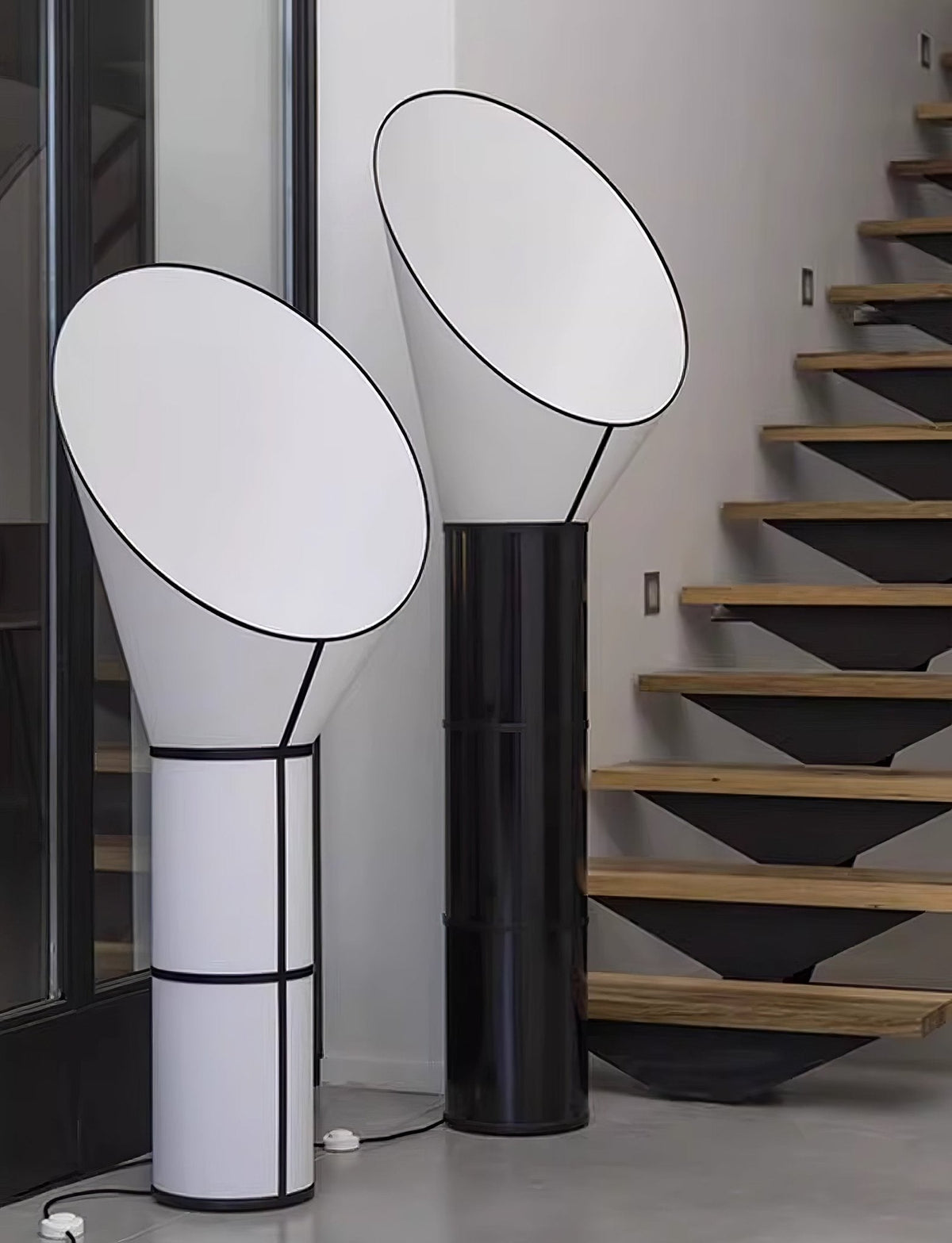 Sketch Line Floor Lamp
