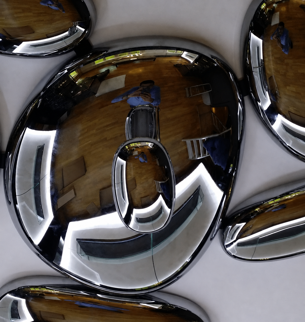 Skydro Ceiling Lamp