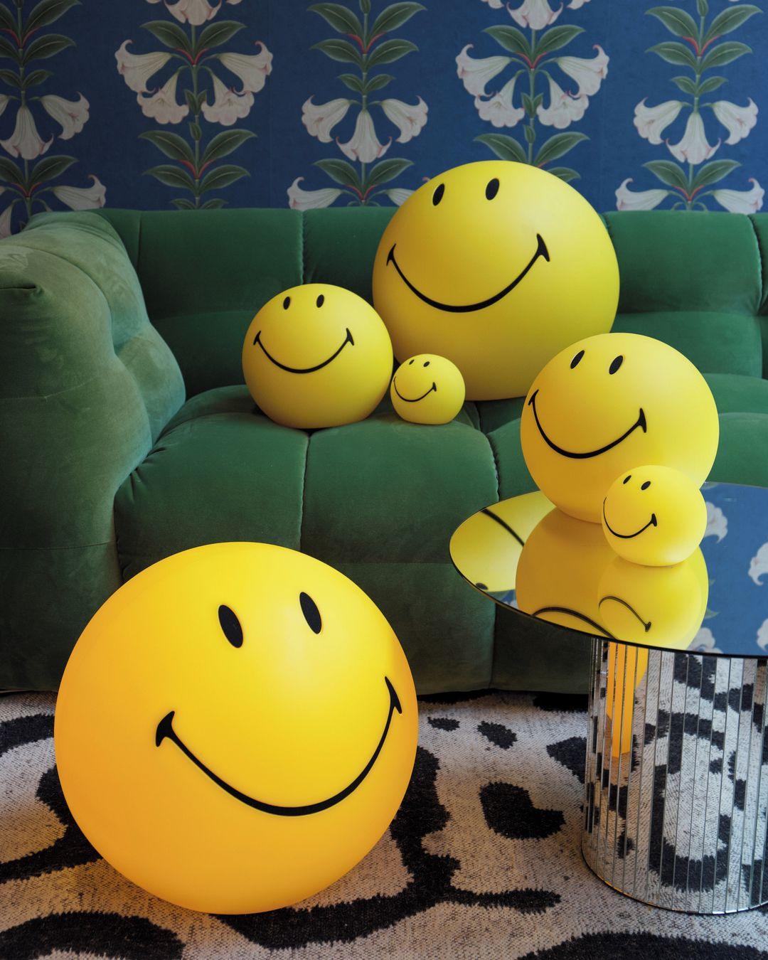 Smiling Rechargeable Built - in Battery Table Lamp