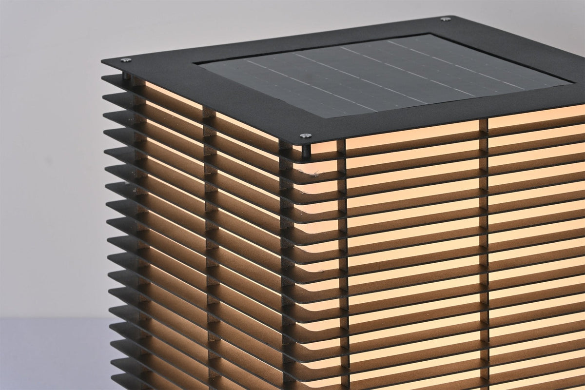 Solar Grid Outdoor Light