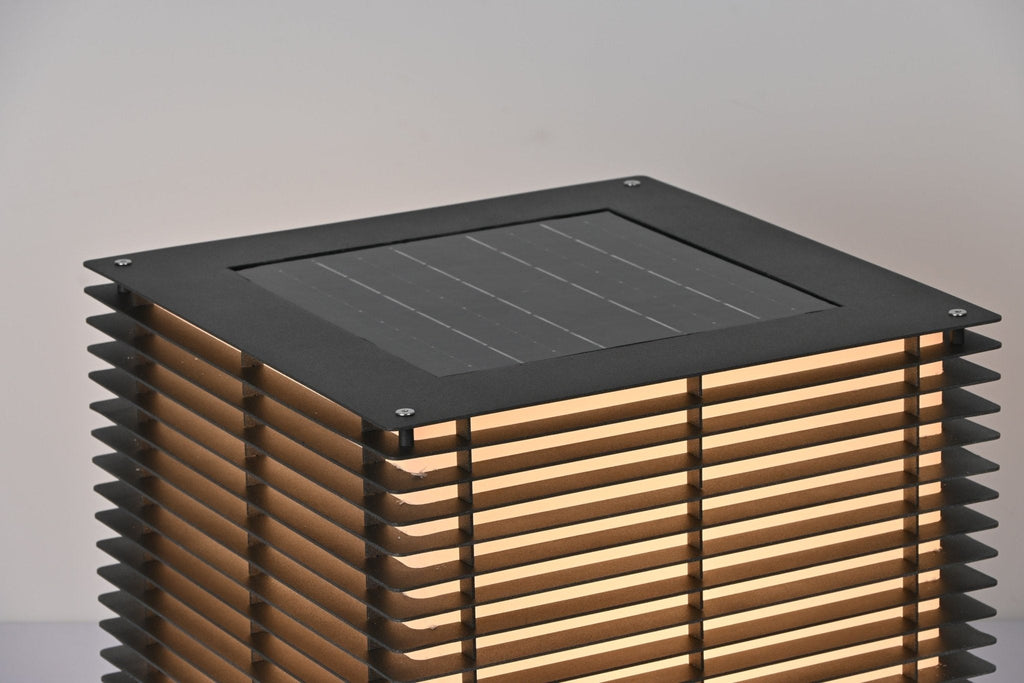 Solar Grid Outdoor Light