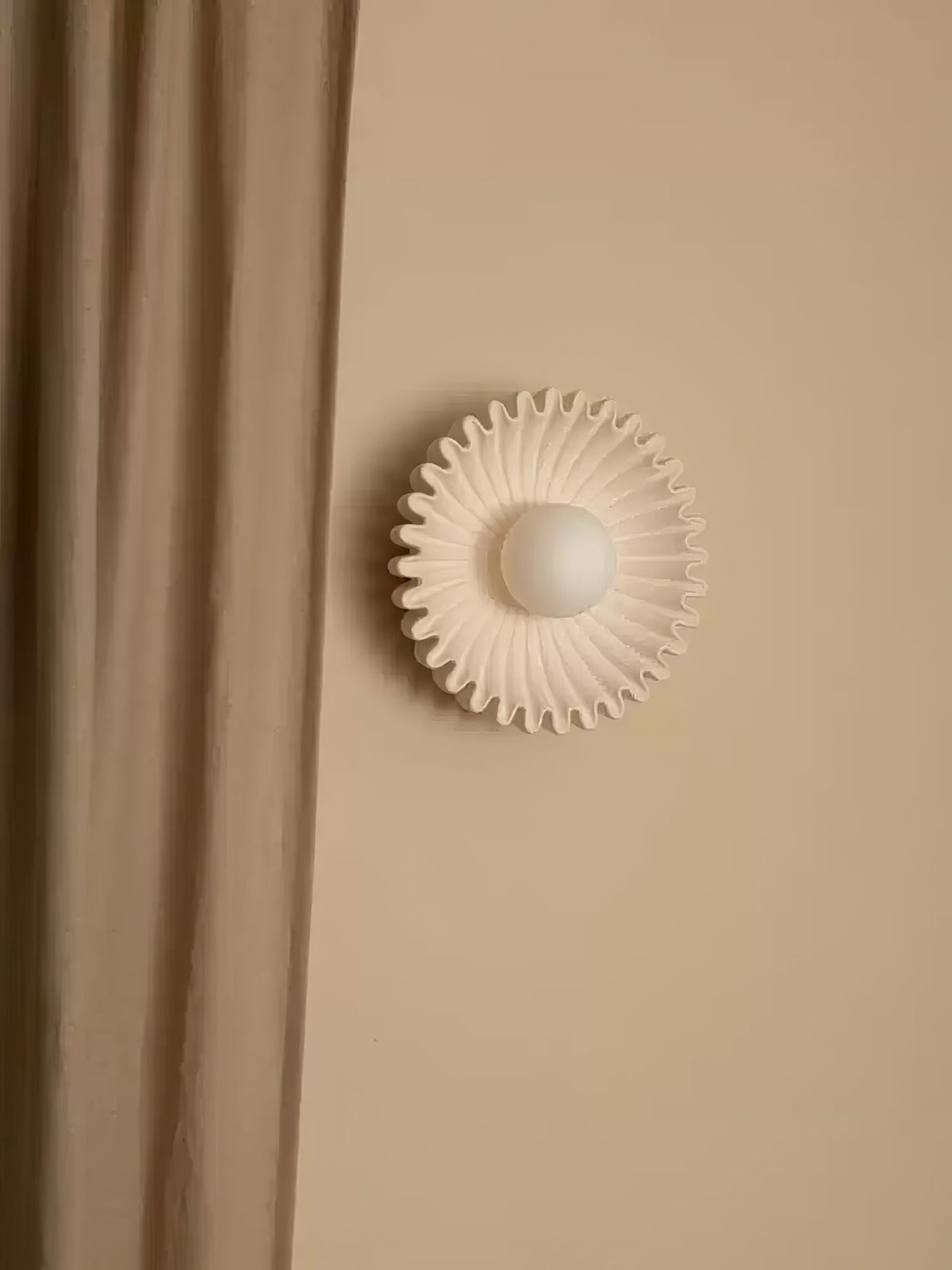 Solora Flora Wall Lamp
