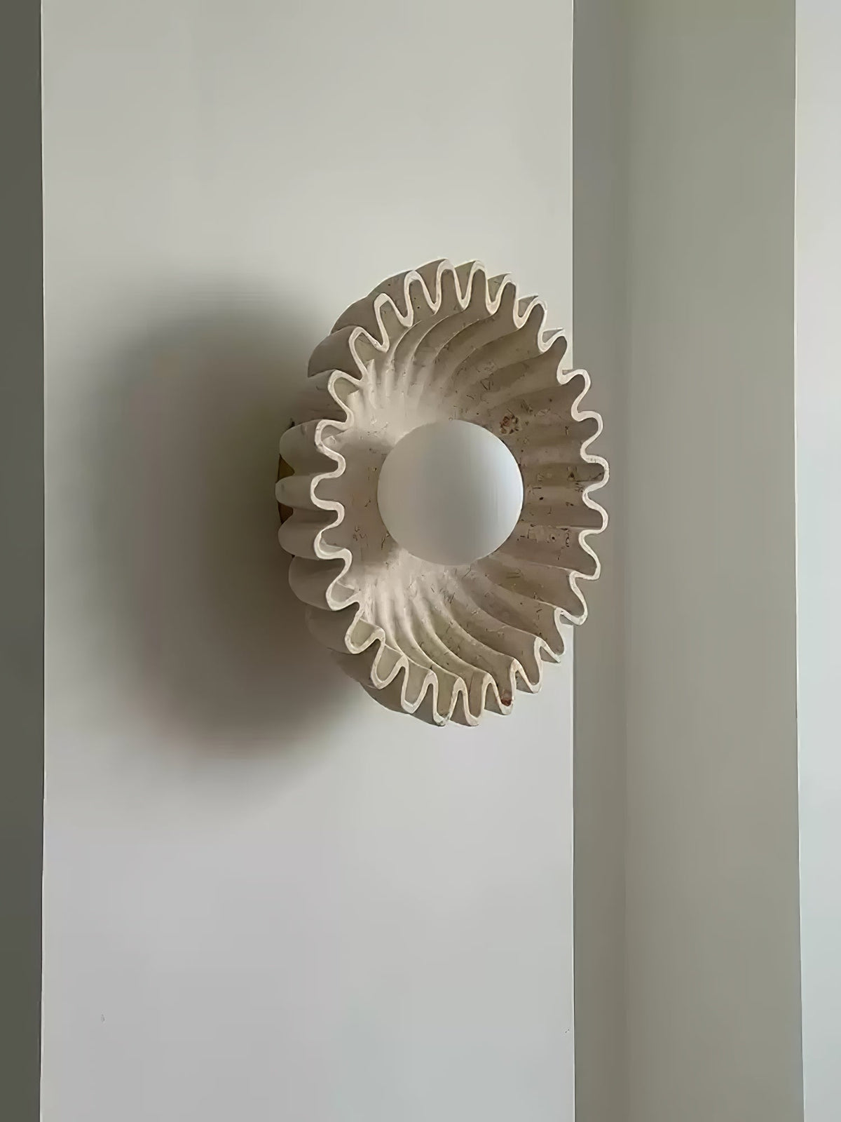 Solora Flora Wall Lamp