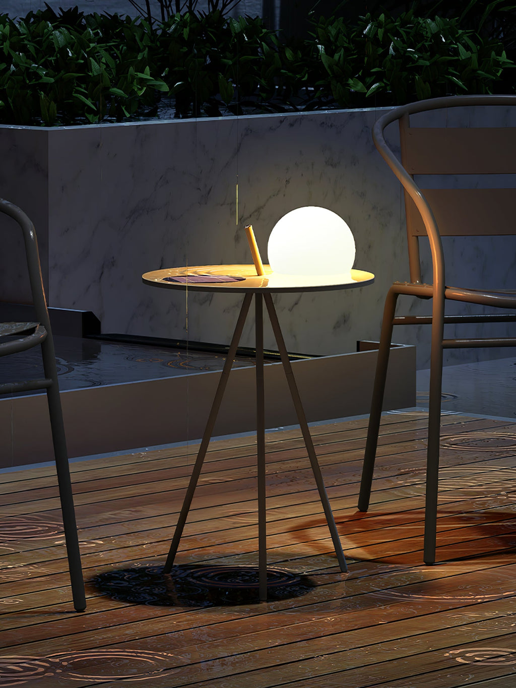 Soluna Tripod Outdoor Lamp