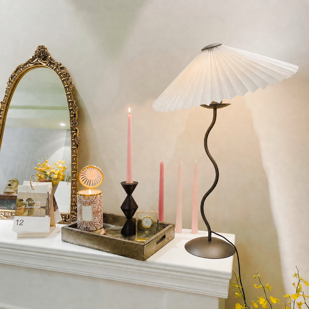 Squiggle Table Lamp