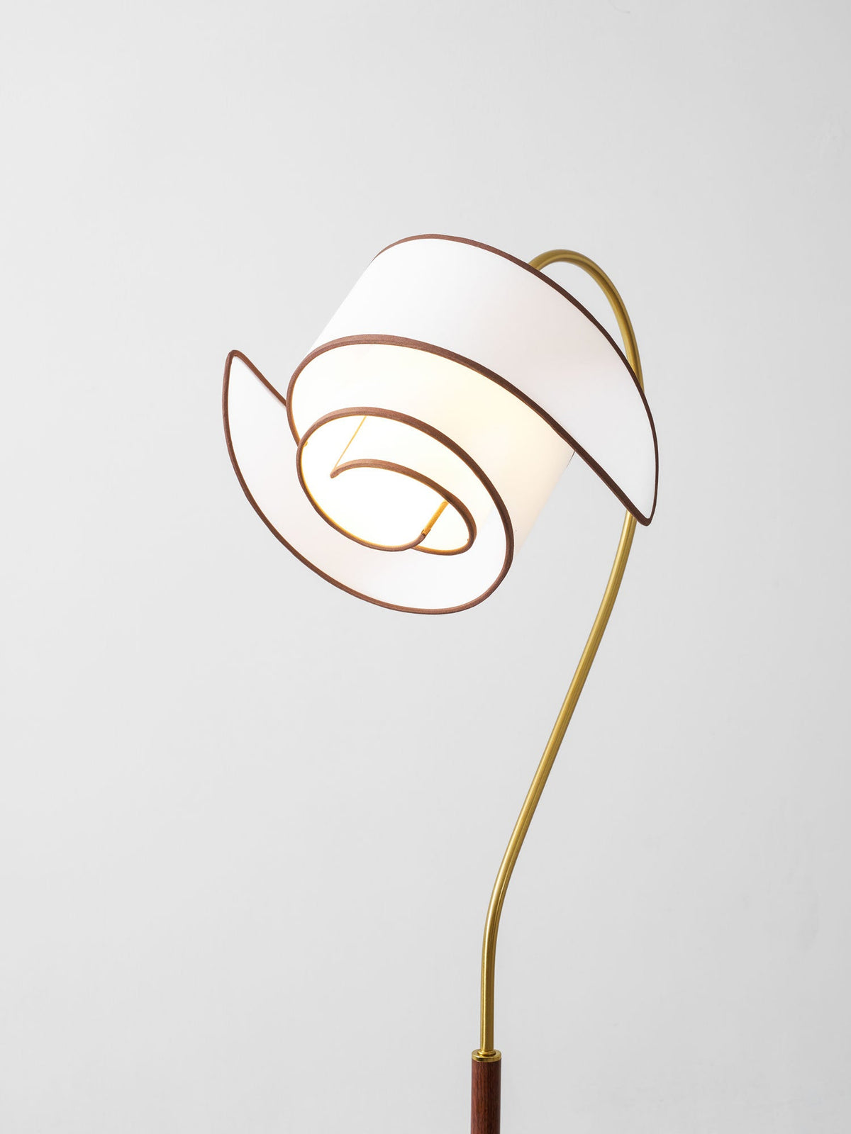 Stelmo Curved Neck Floor Lamp