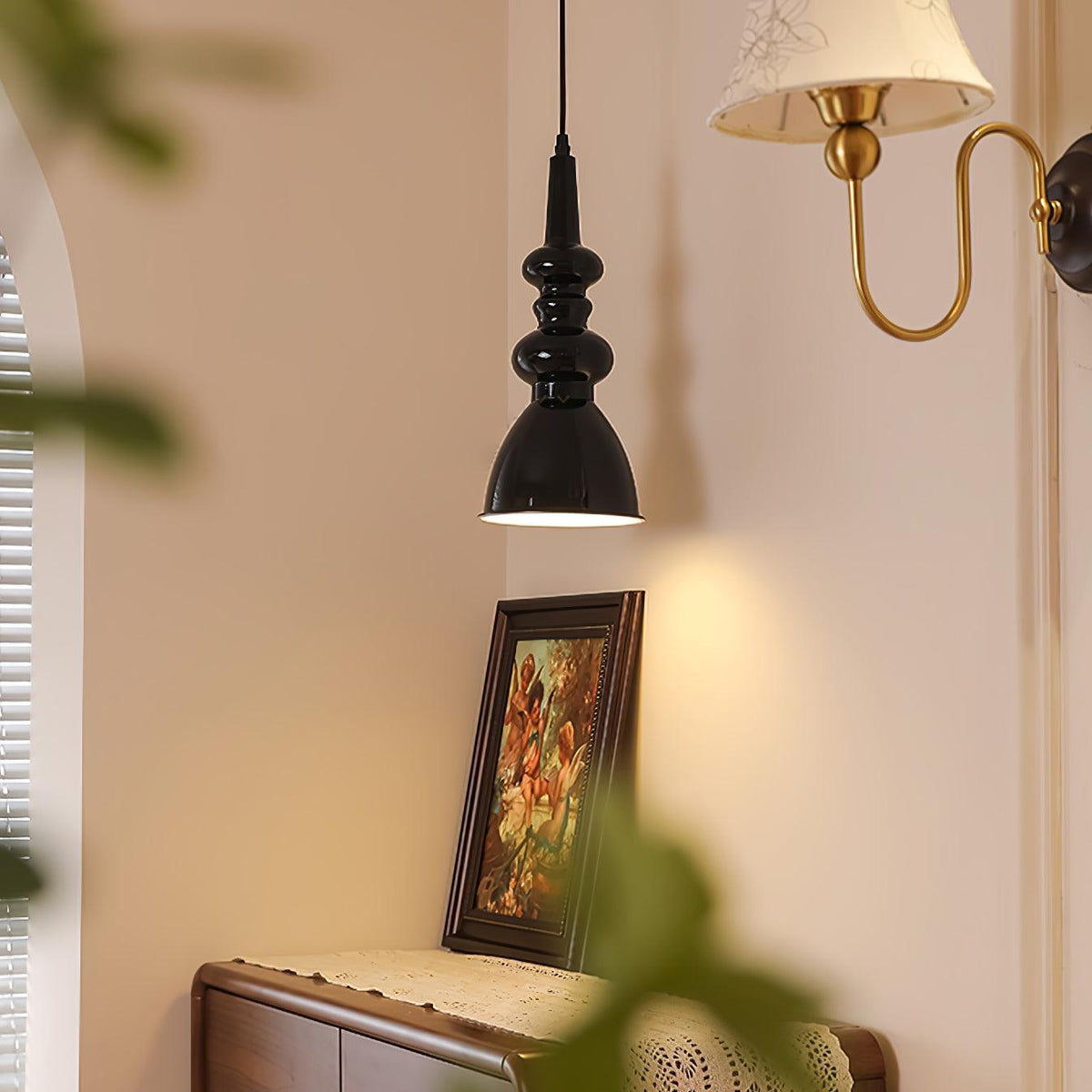 Svelte Noir Pendant Light