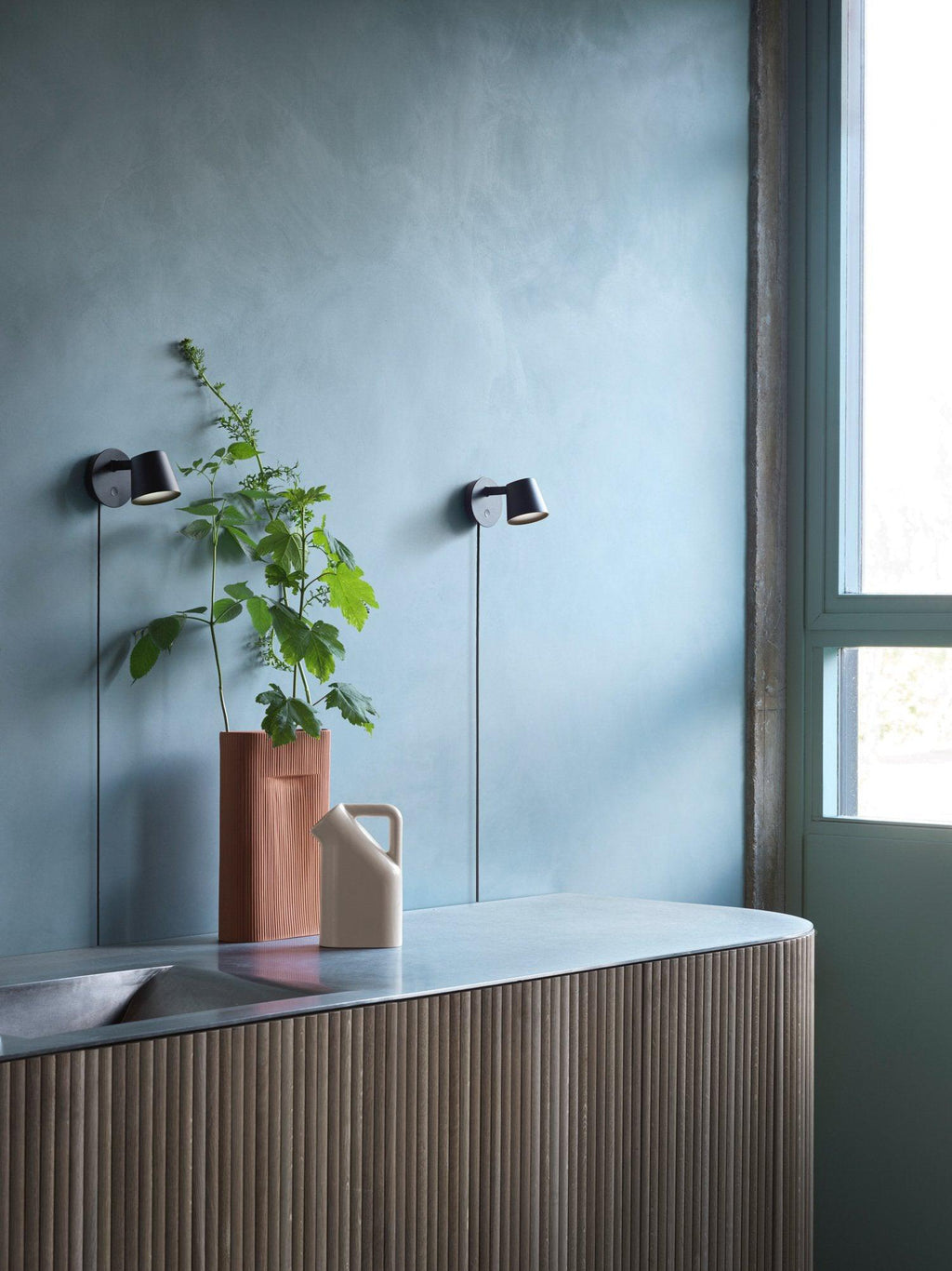 Tip Plug - In Wall Lamp