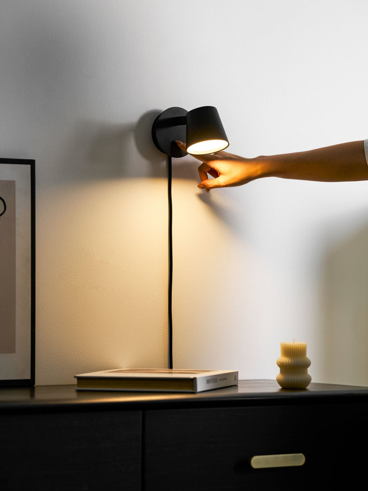 Tip Plug - In Wall Lamp