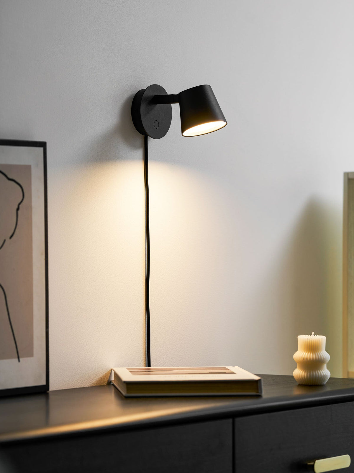 Tip Plug - In Wall Lamp