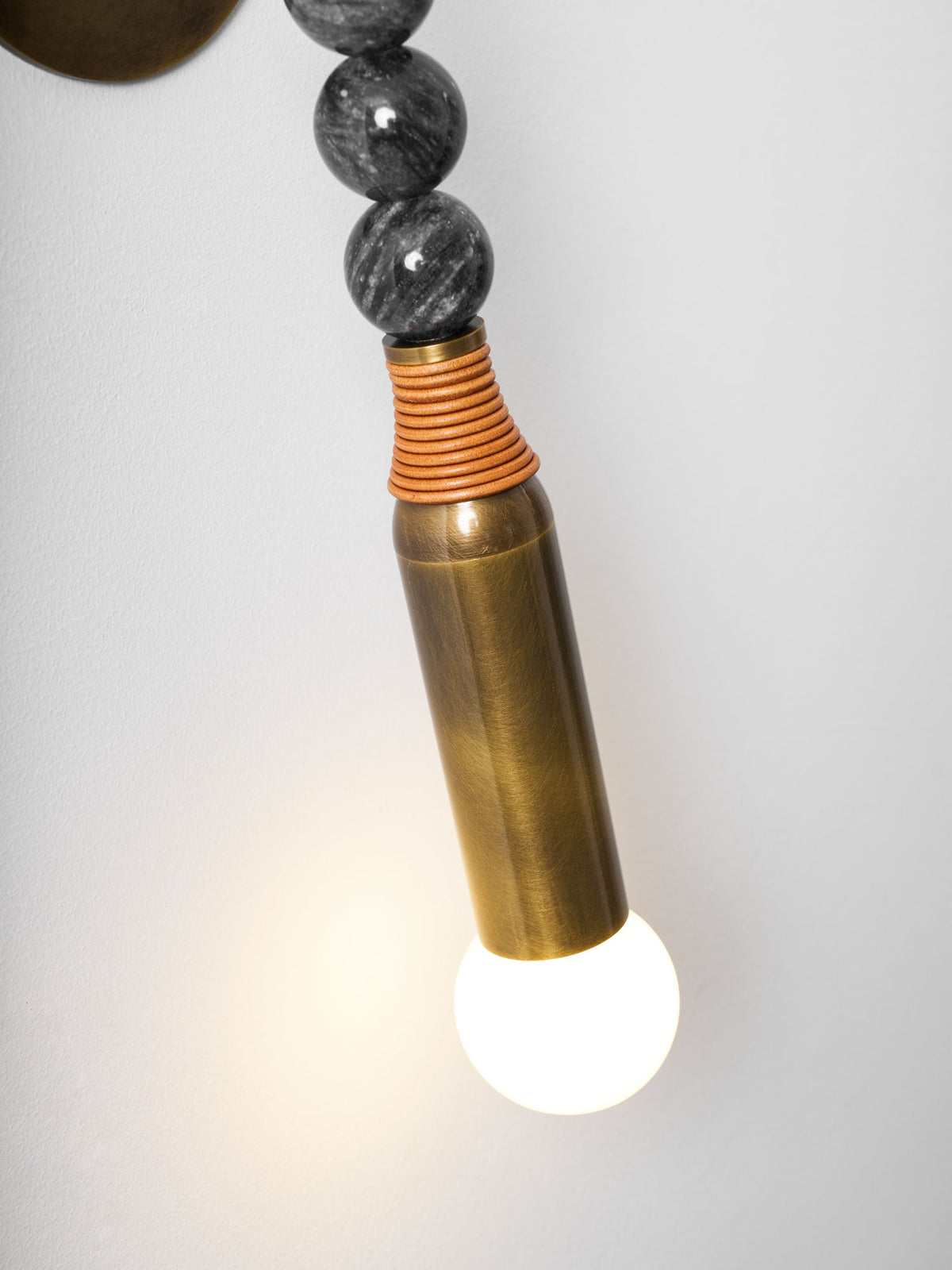Toam Wall Lamp