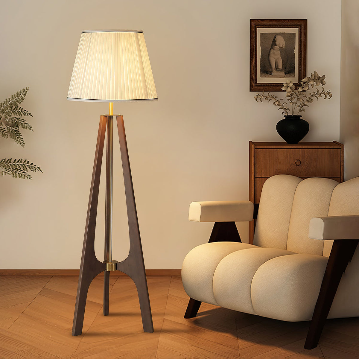 Trivelle Tripod Floor Lamp