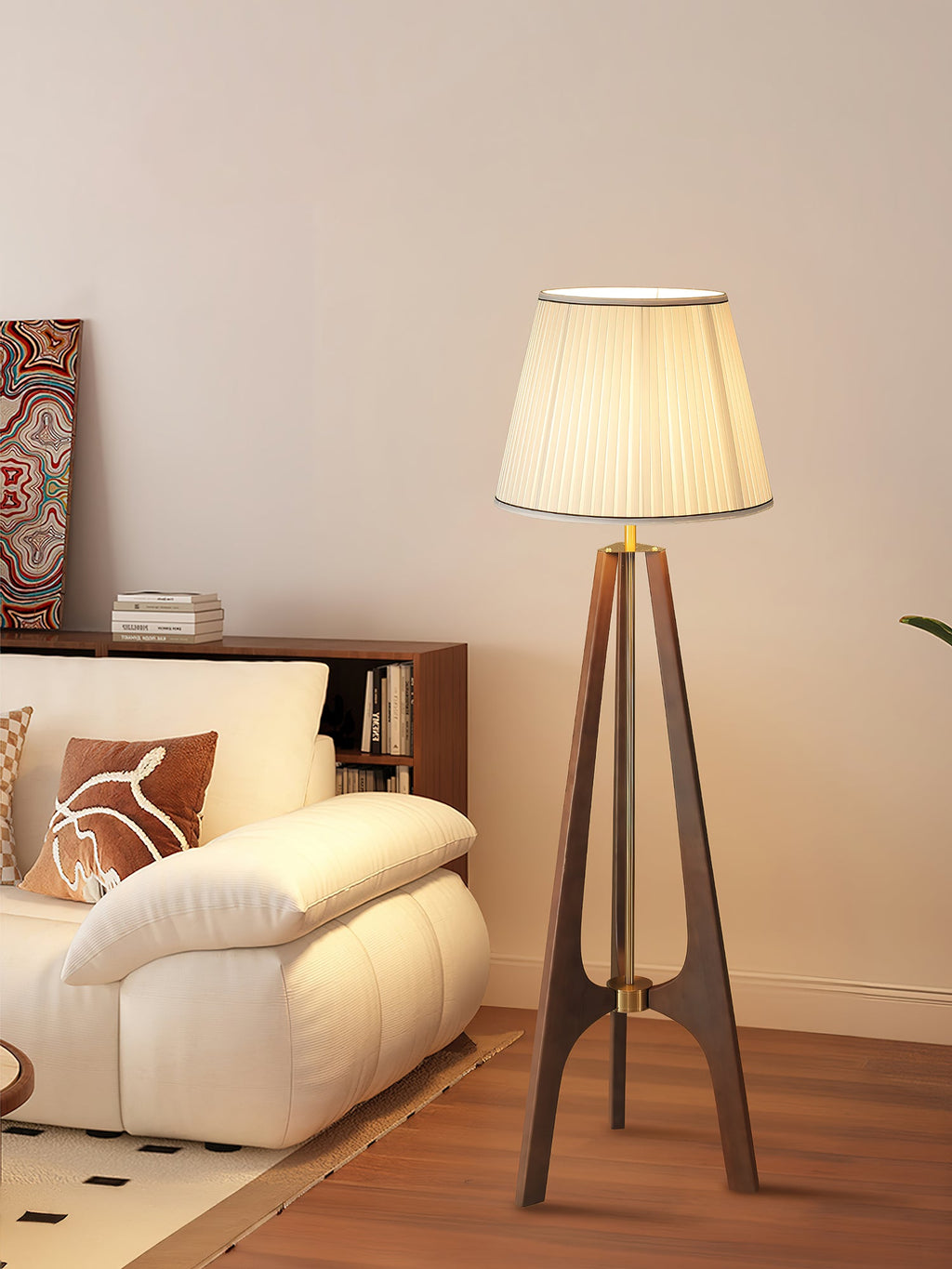Trivelle Tripod Floor Lamp