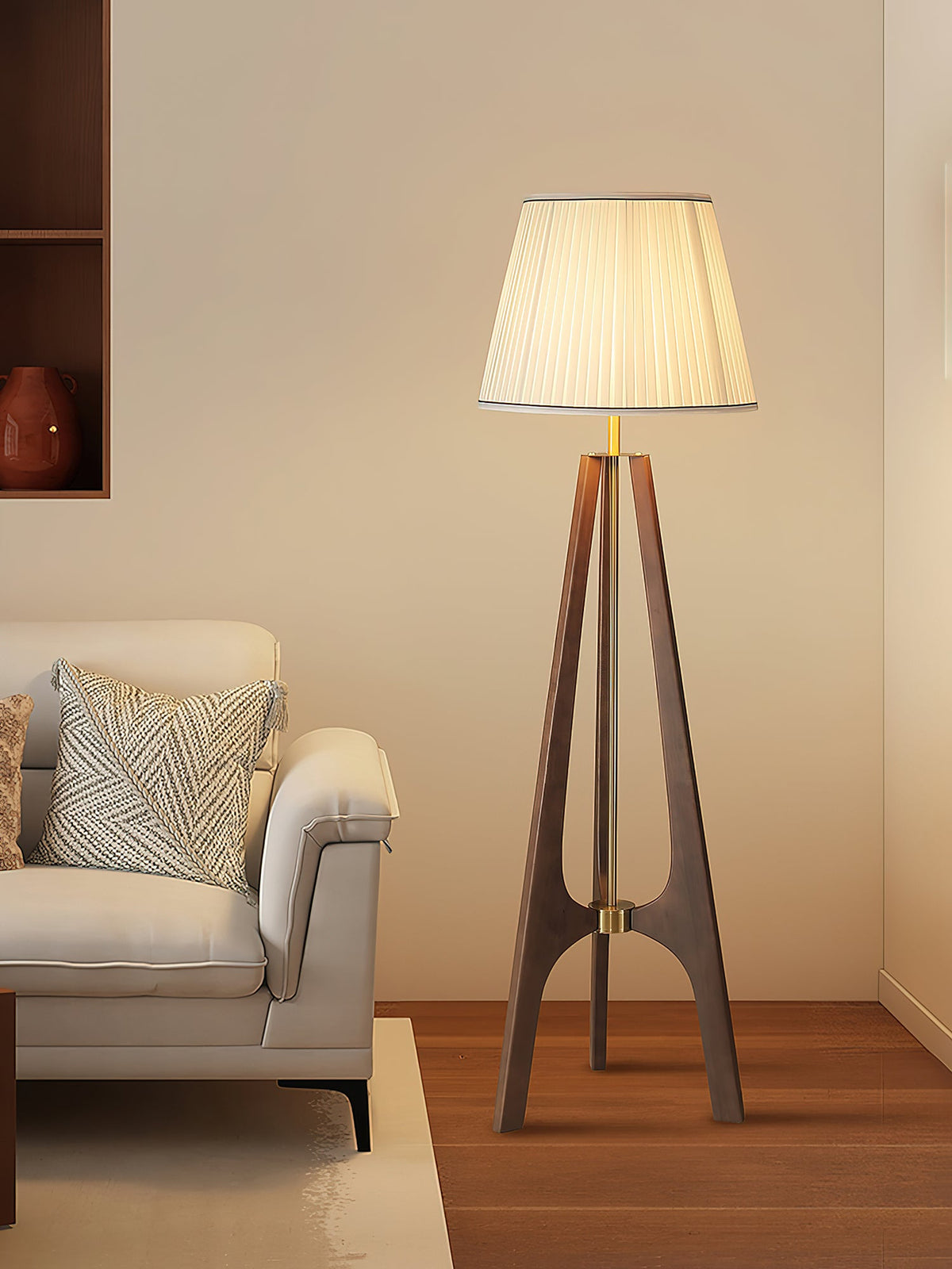 Trivelle Tripod Floor Lamp