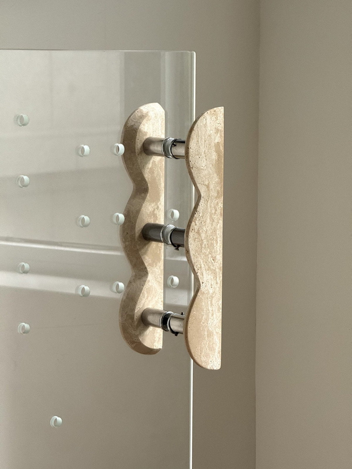 Twin - Curve Pull Handle