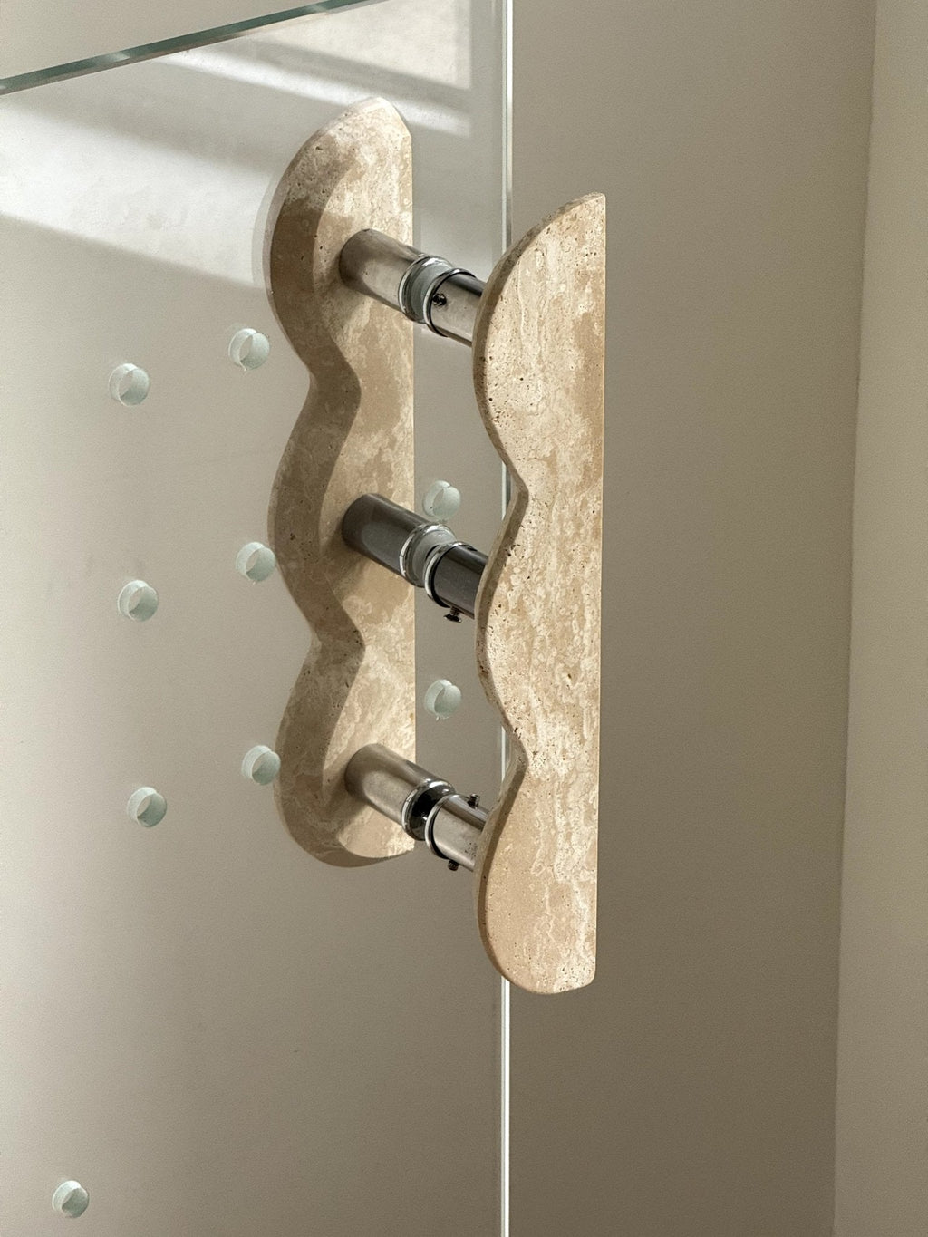 Twin - Curve Pull Handle