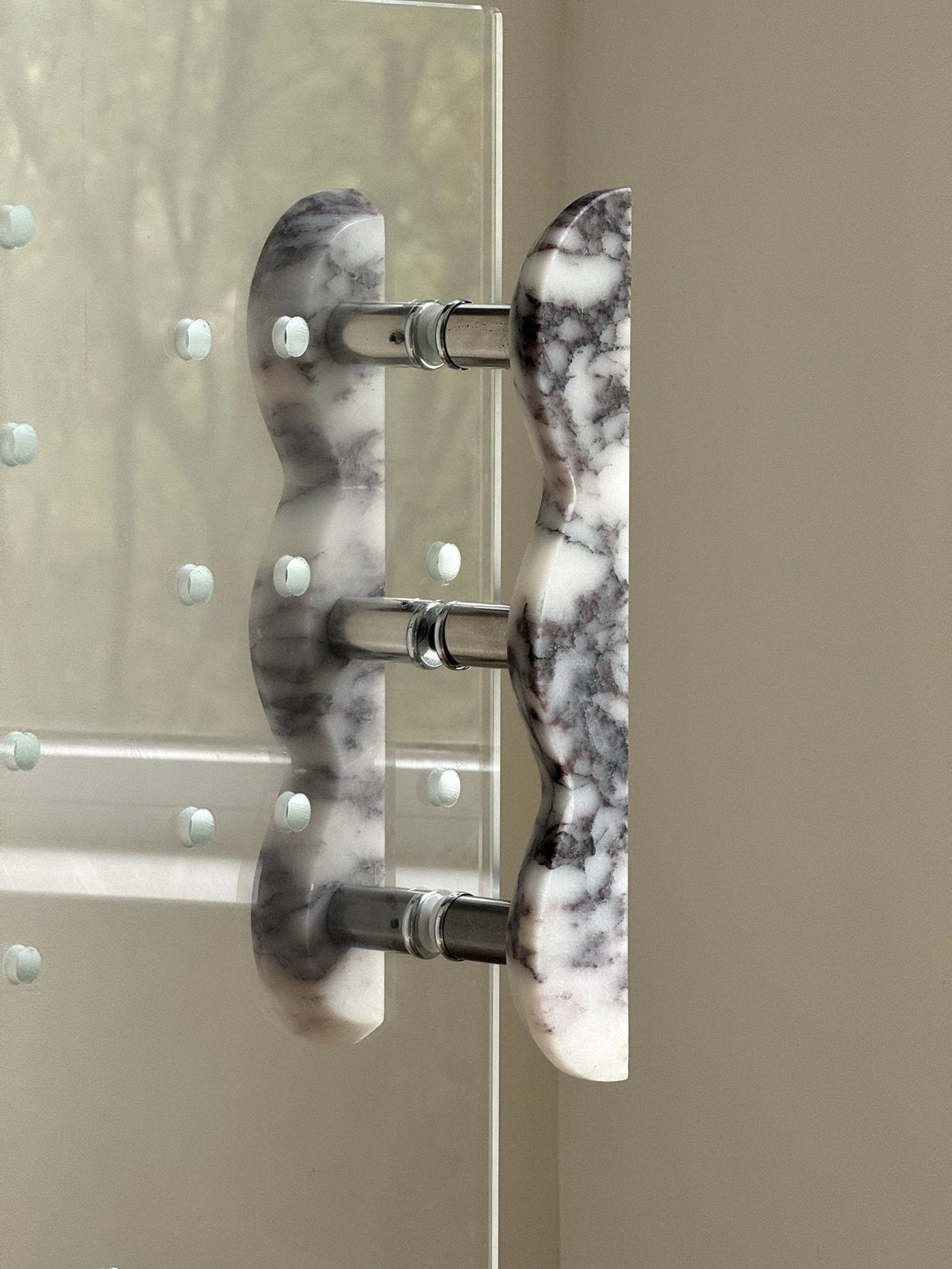 Twin - Curve Pull Handle