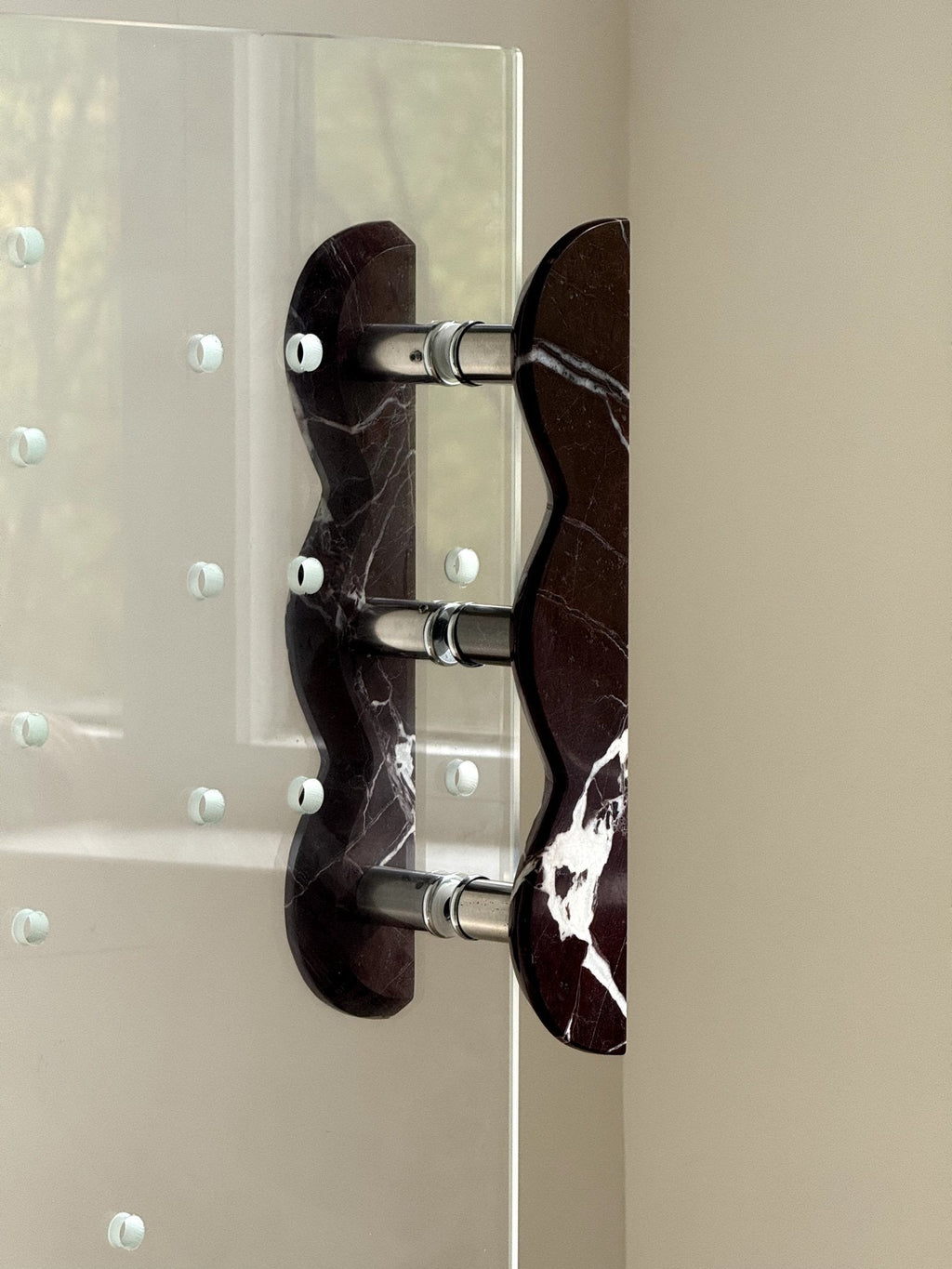 Twin - Curve Pull Handle