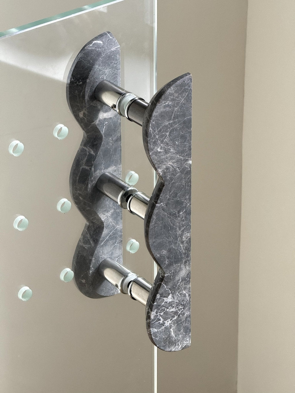 Twin - Curve Pull Handle