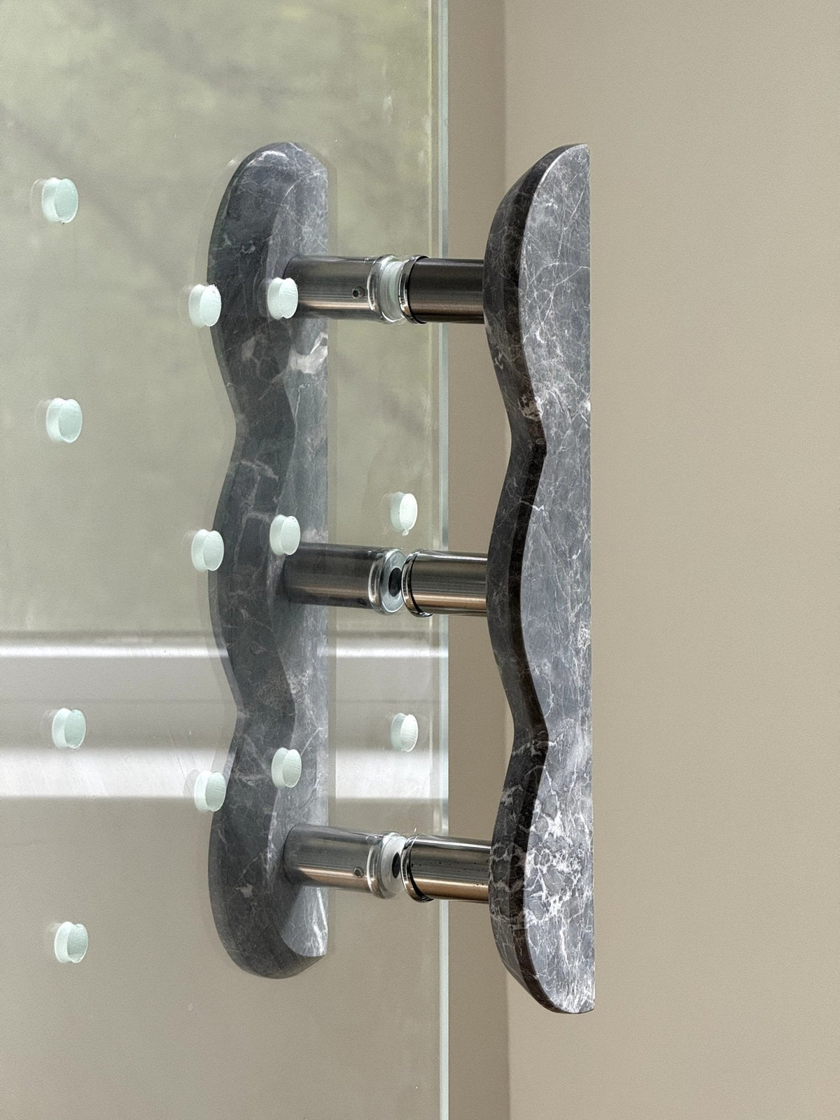 Twin - Curve Pull Handle