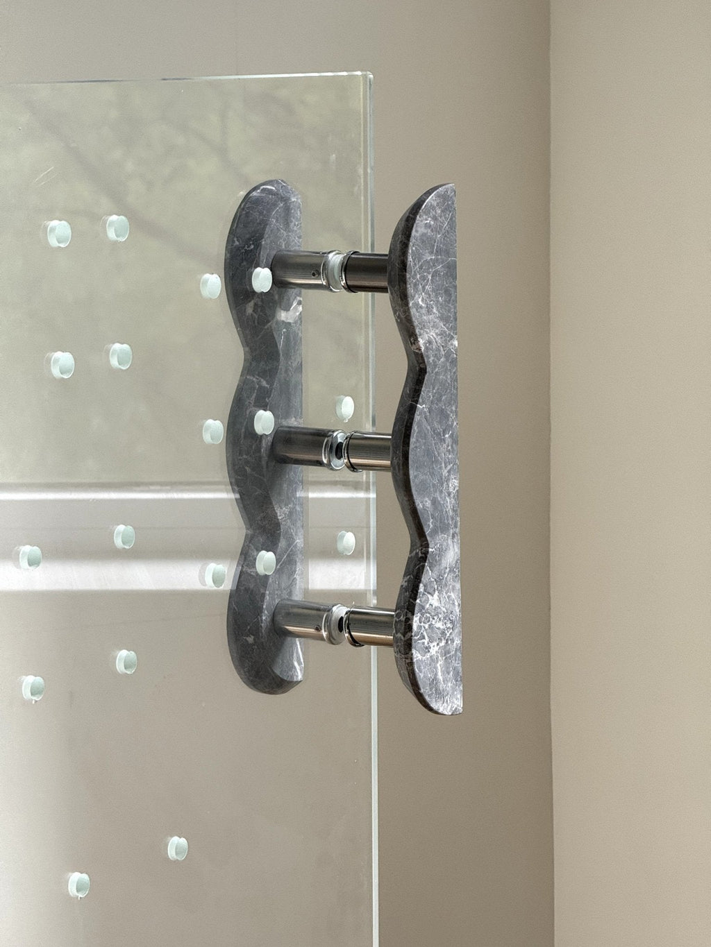 Twin - Curve Pull Handle