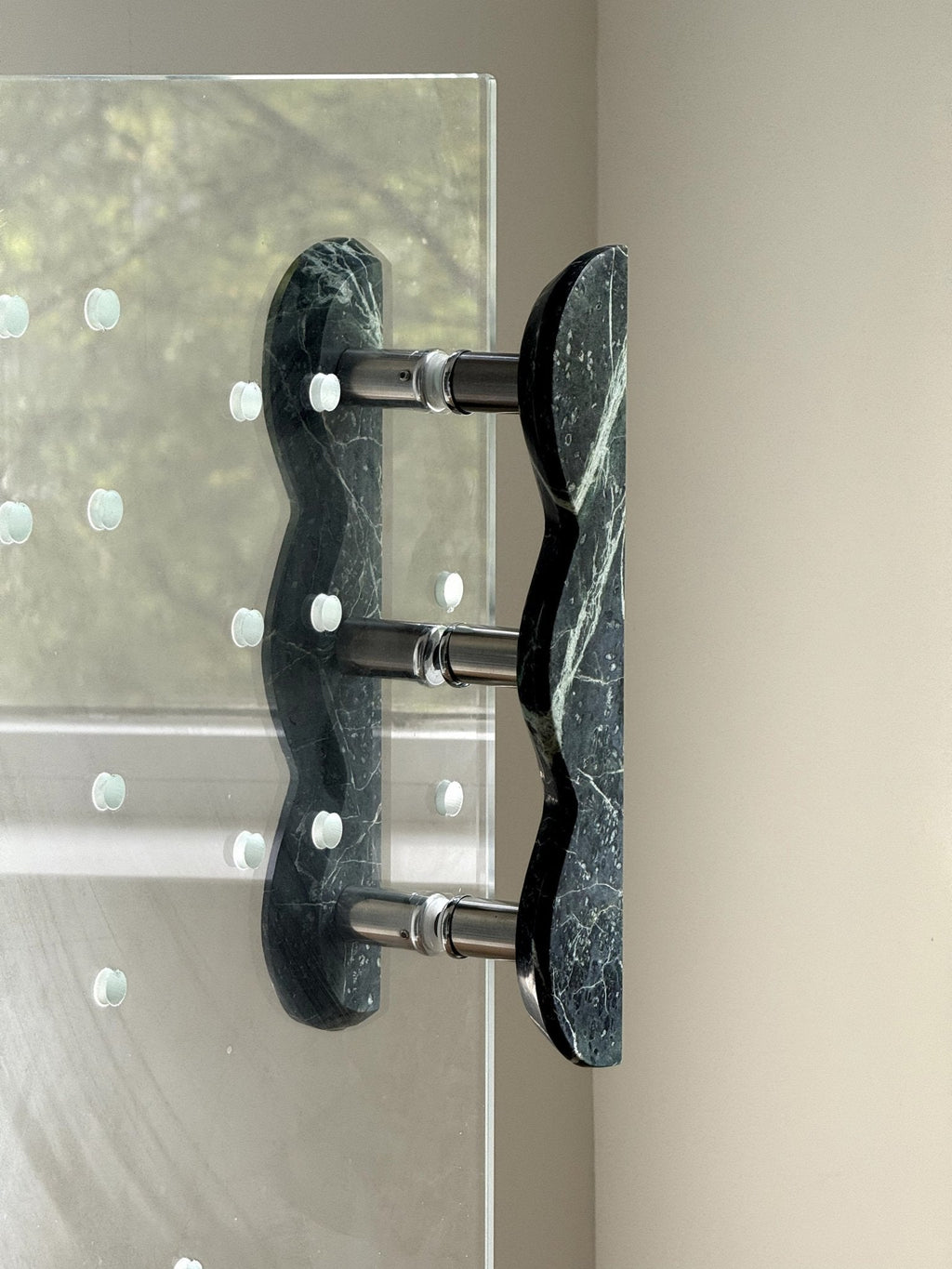 Twin - Curve Pull Handle