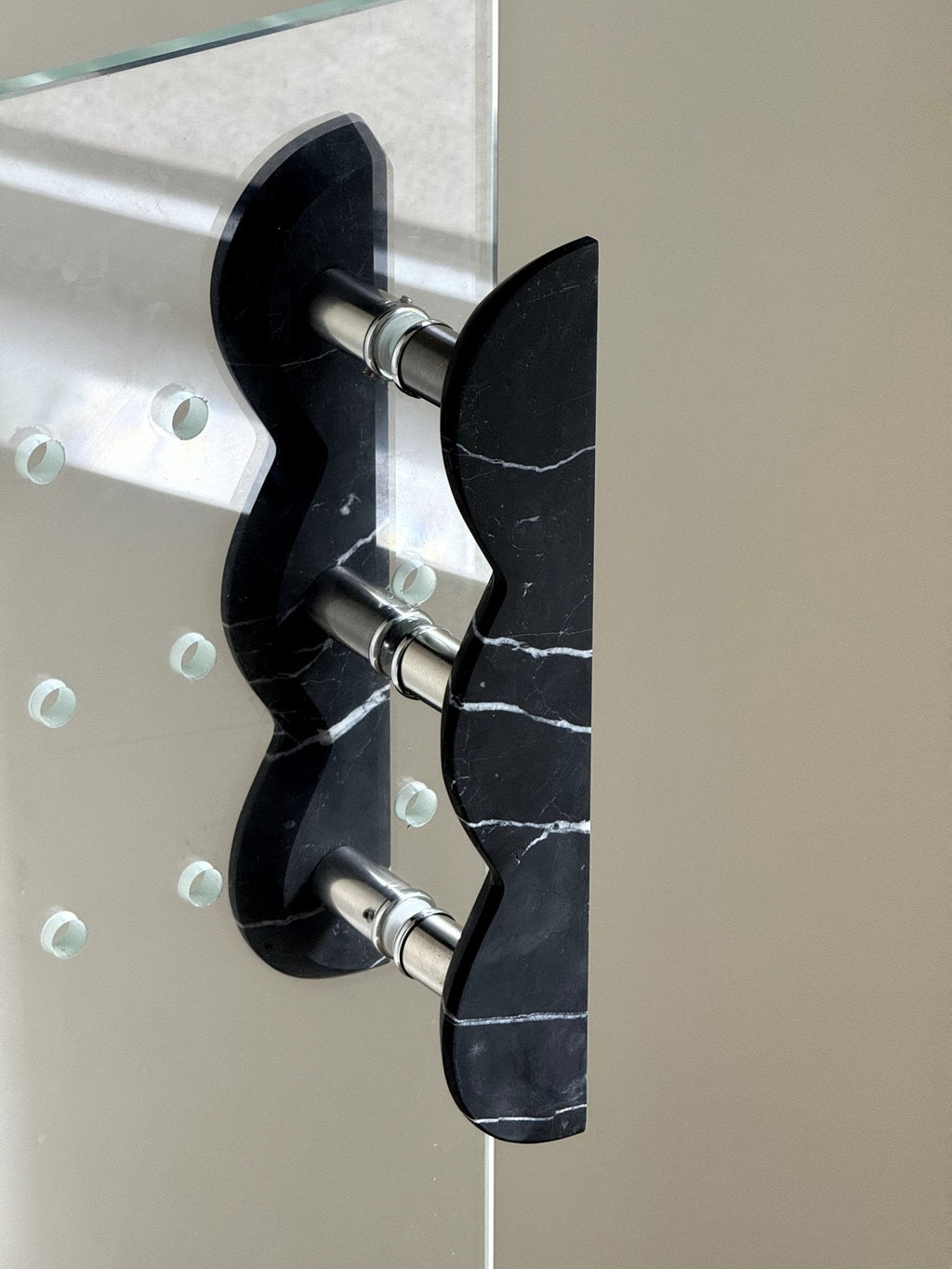 Twin - Curve Pull Handle