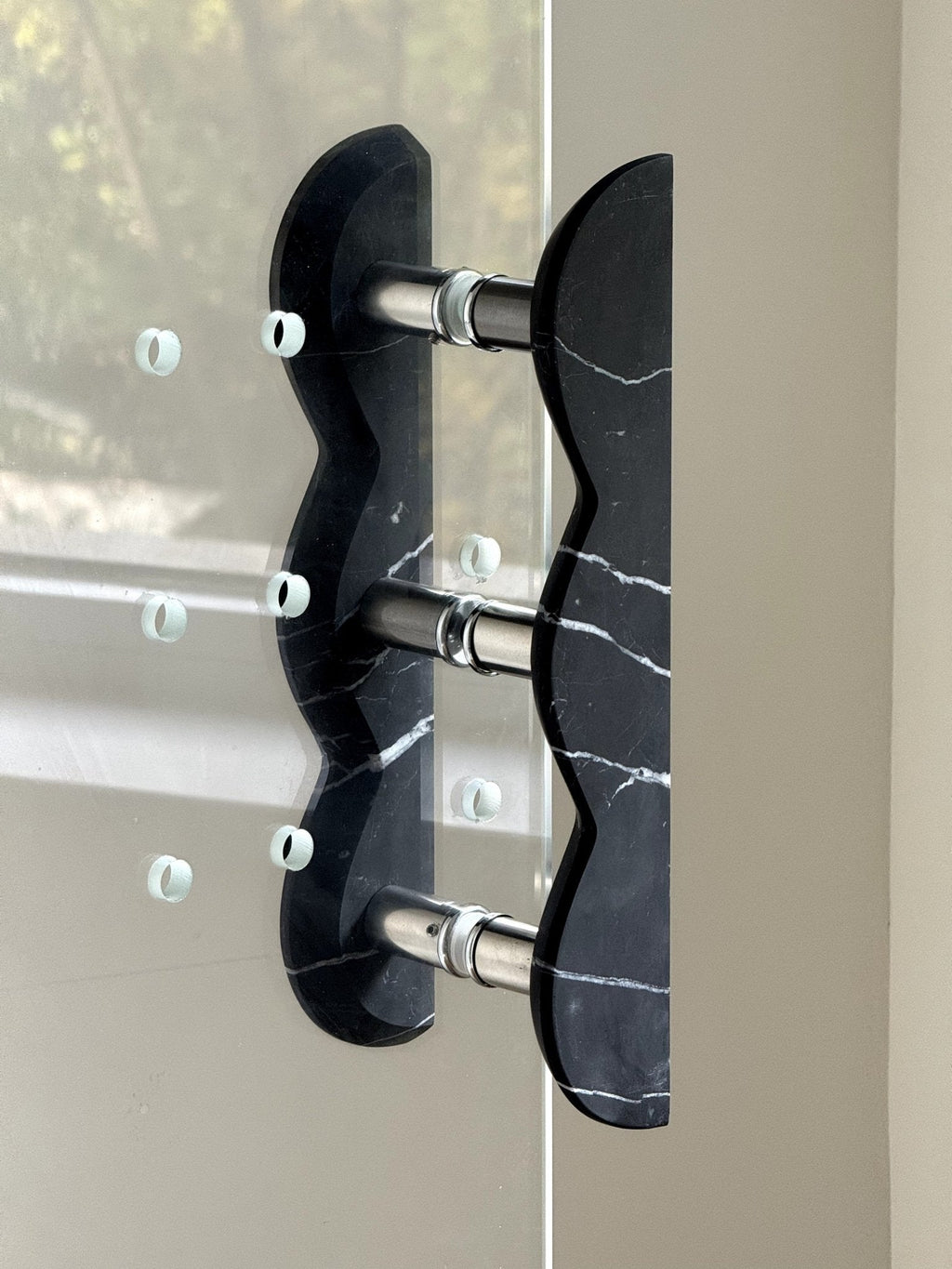 Twin - Curve Pull Handle