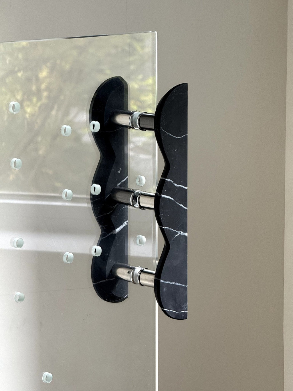 Twin - Curve Pull Handle