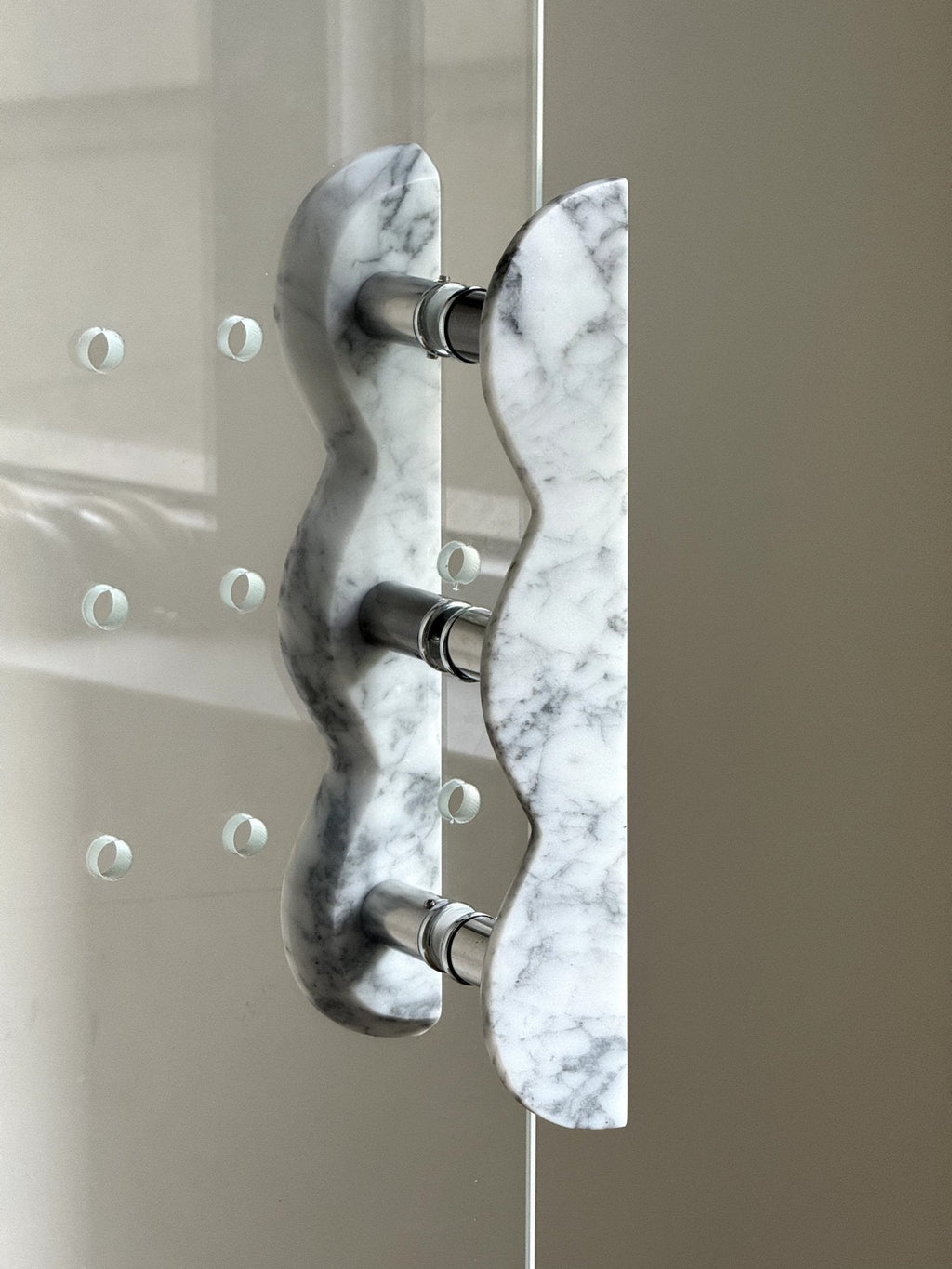 Twin - Curve Pull Handle