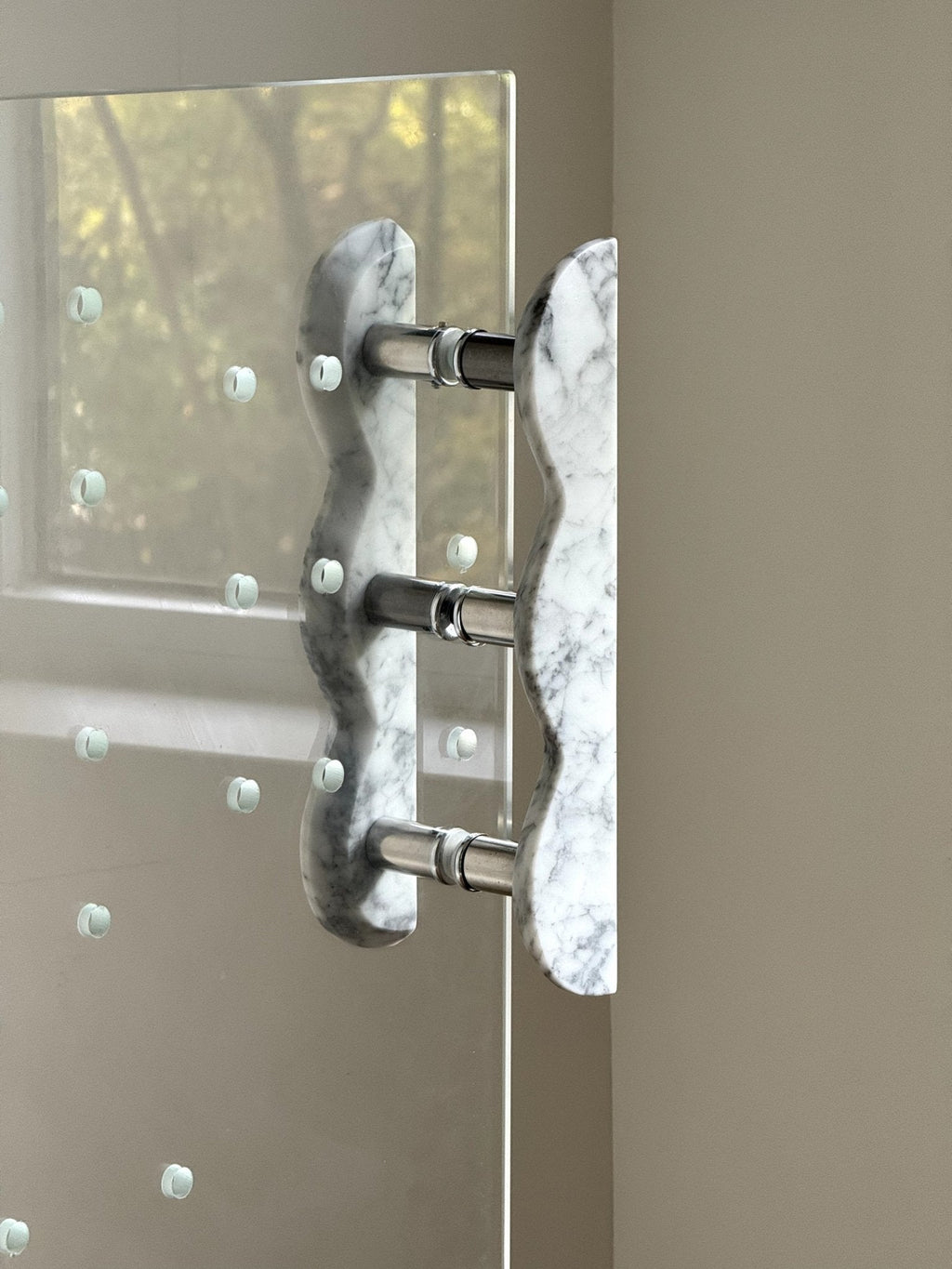 Twin - Curve Pull Handle