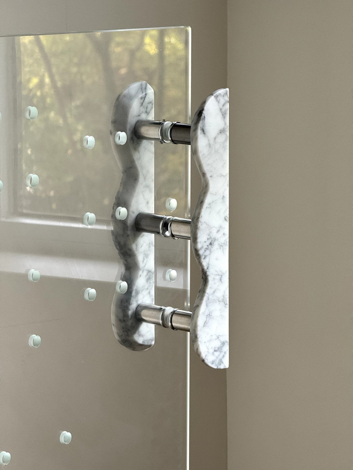 Twin - Curve Pull Handle