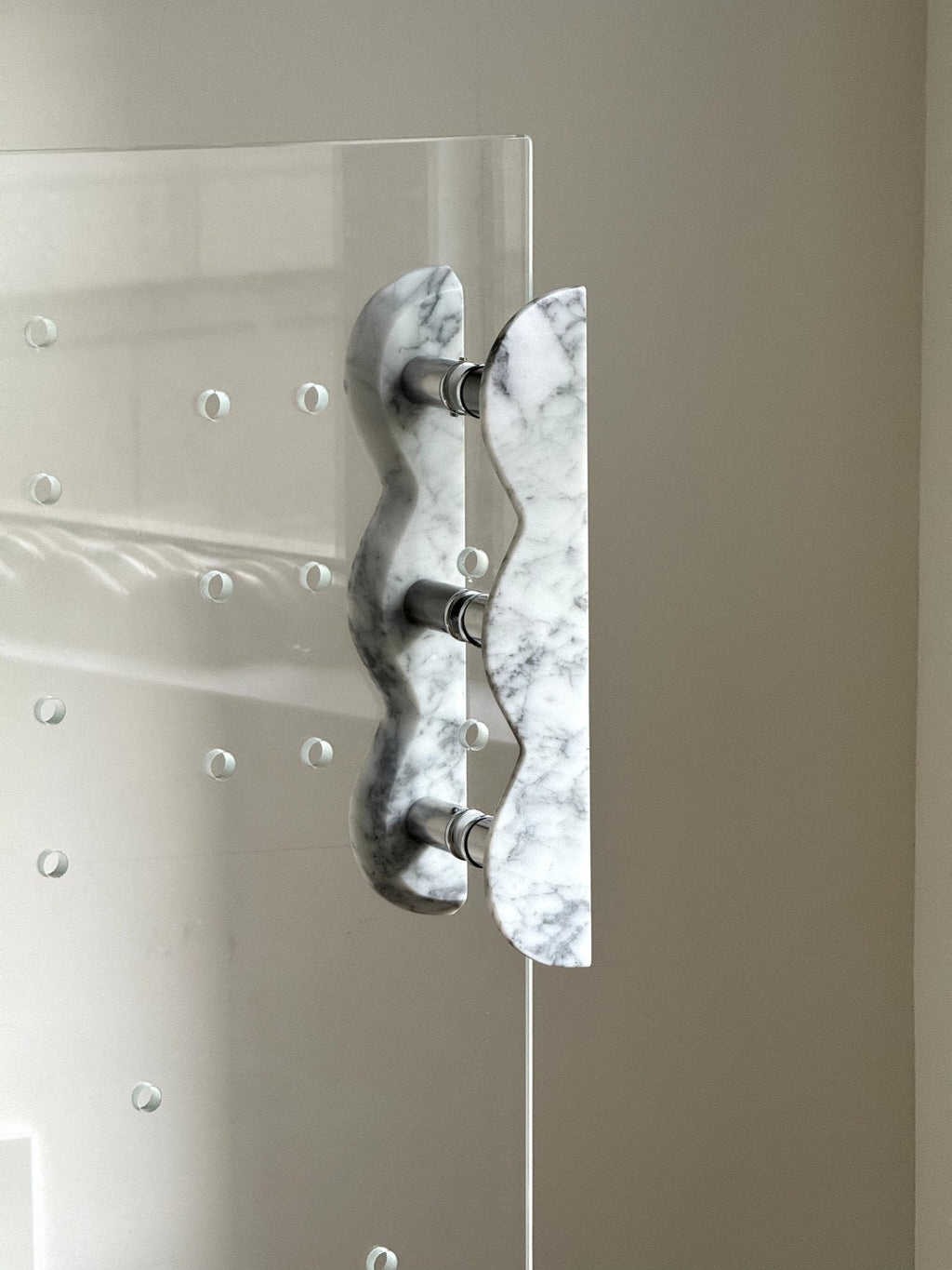 Twin - Curve Pull Handle