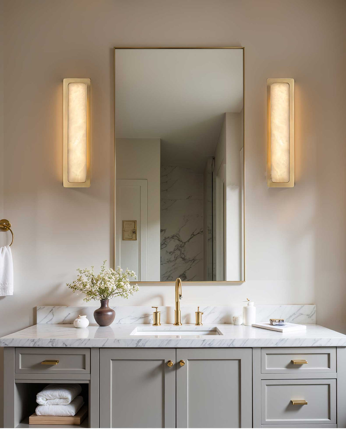 Velmora Wall Light