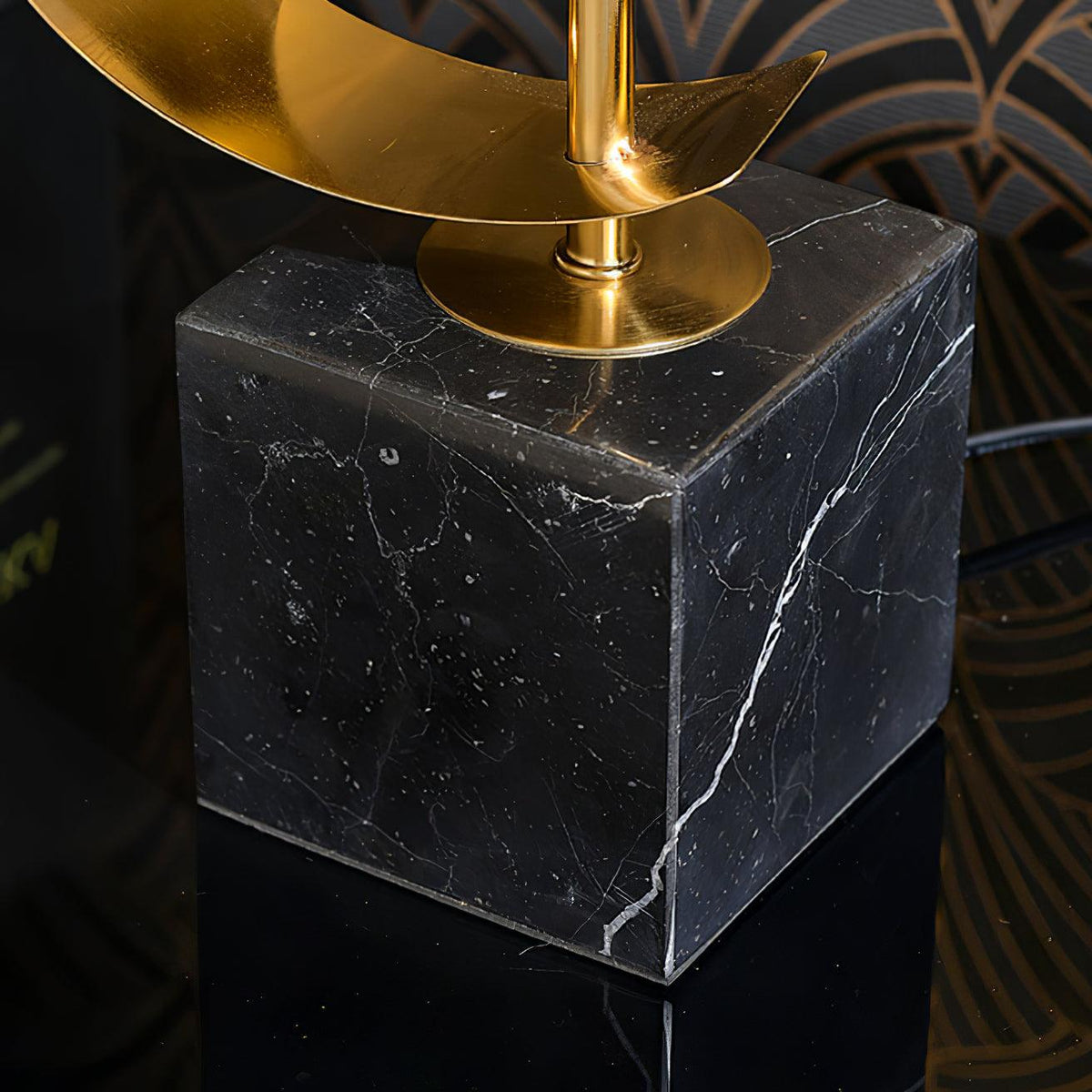 Vero Table Lamp