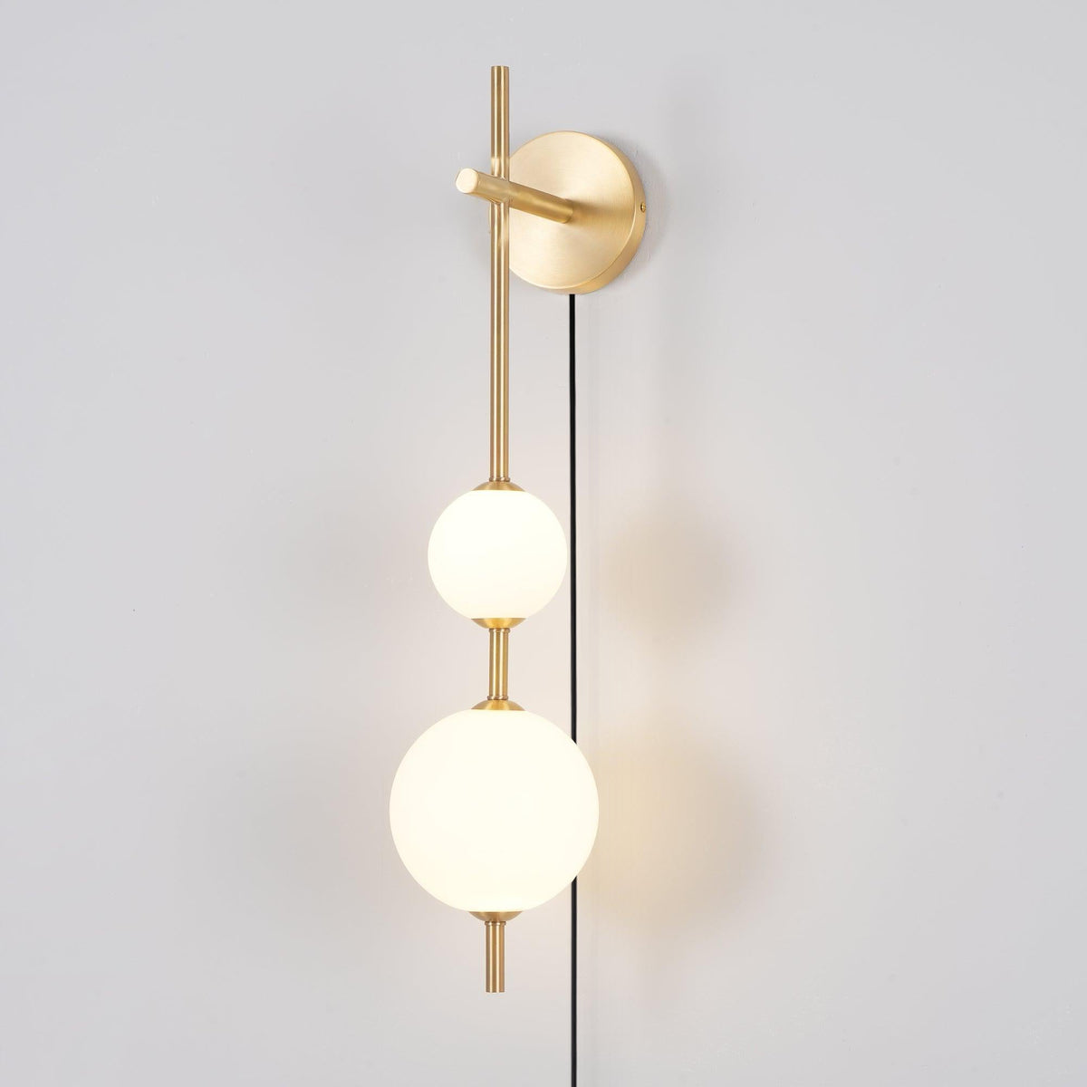 Vertical Globe Plug - in Wall Lamp