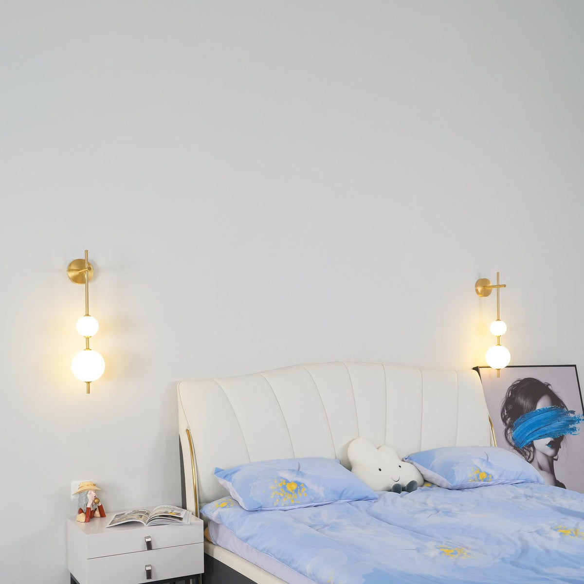Vertical Globe Plug - in Wall Lamp